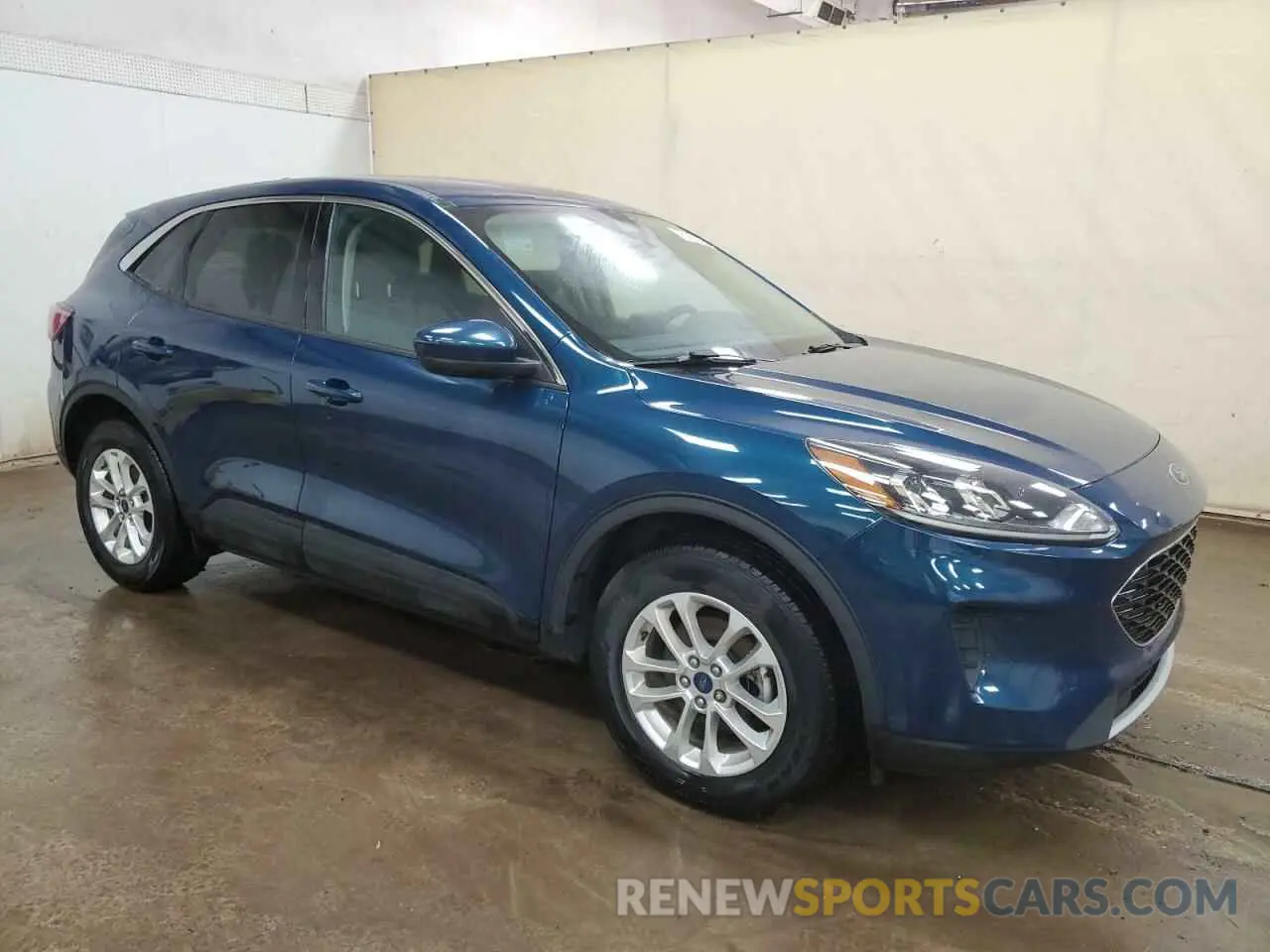 4 Photograph of a damaged car 1FMCU9G6XLUC11649 FORD ESCAPE 2020