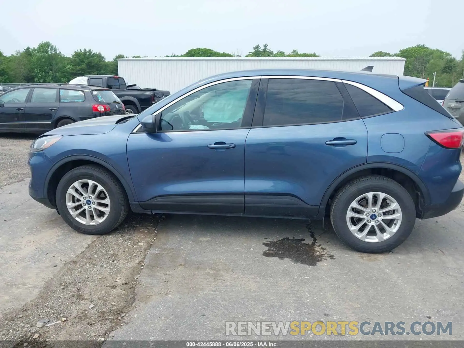 15 Photograph of a damaged car 1FMCU9G6XLUC68241 FORD ESCAPE 2020