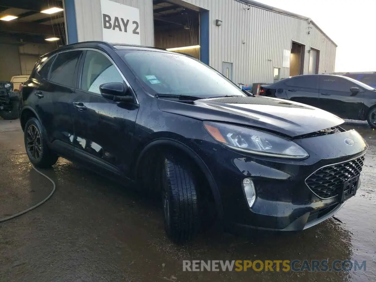 4 Photograph of a damaged car 1FMCU9H60LUB26883 FORD ESCAPE 2020