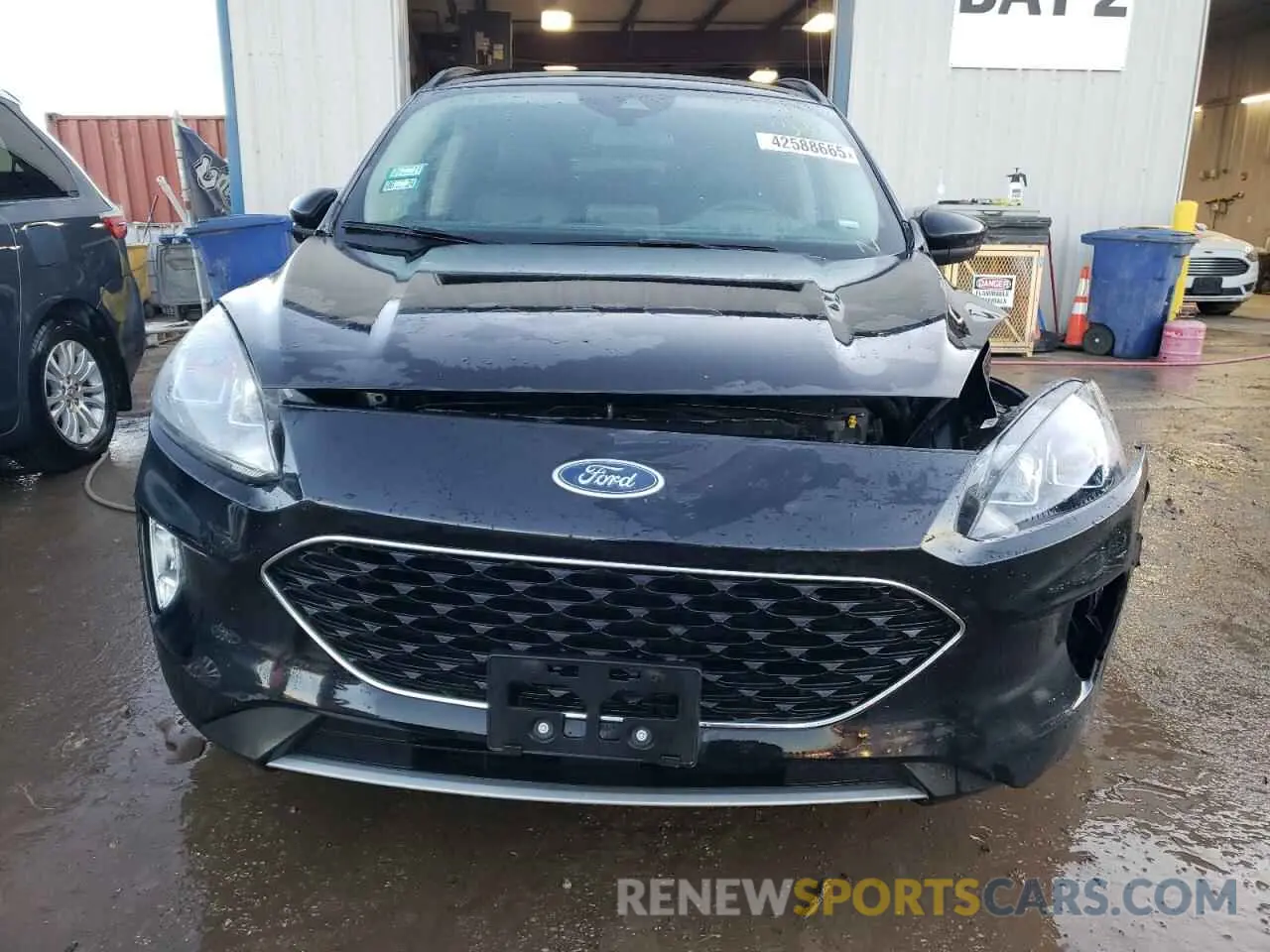 5 Photograph of a damaged car 1FMCU9H60LUB26883 FORD ESCAPE 2020