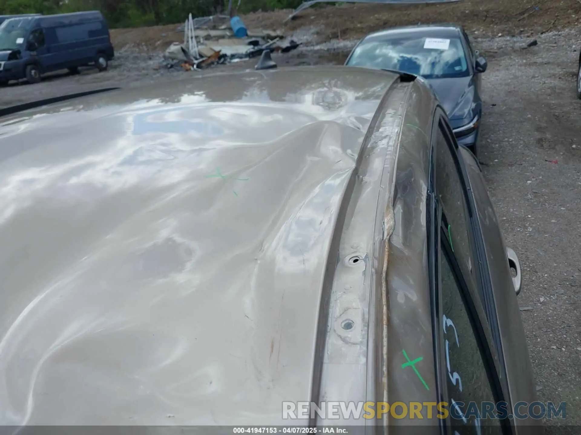 18 Photograph of a damaged car 1FMCU9H60LUC56694 FORD ESCAPE 2020
