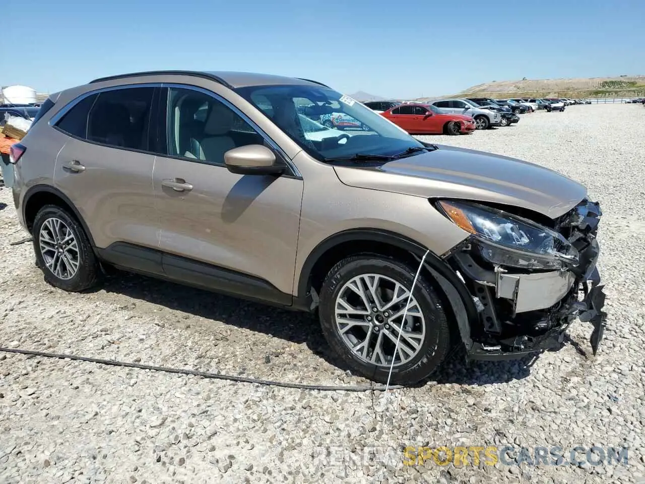4 Photograph of a damaged car 1FMCU9H61LUB09333 FORD ESCAPE 2020