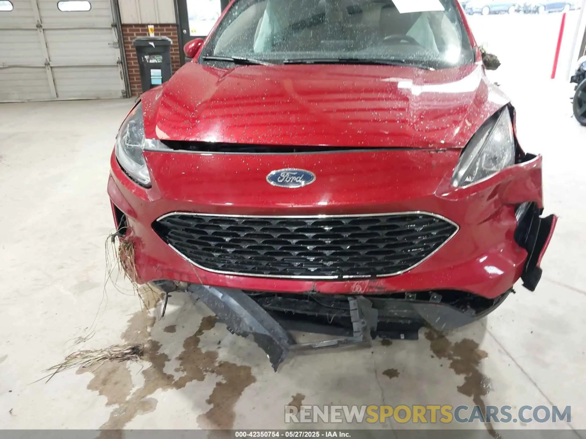 6 Photograph of a damaged car 1FMCU9H61LUC23302 FORD ESCAPE 2020