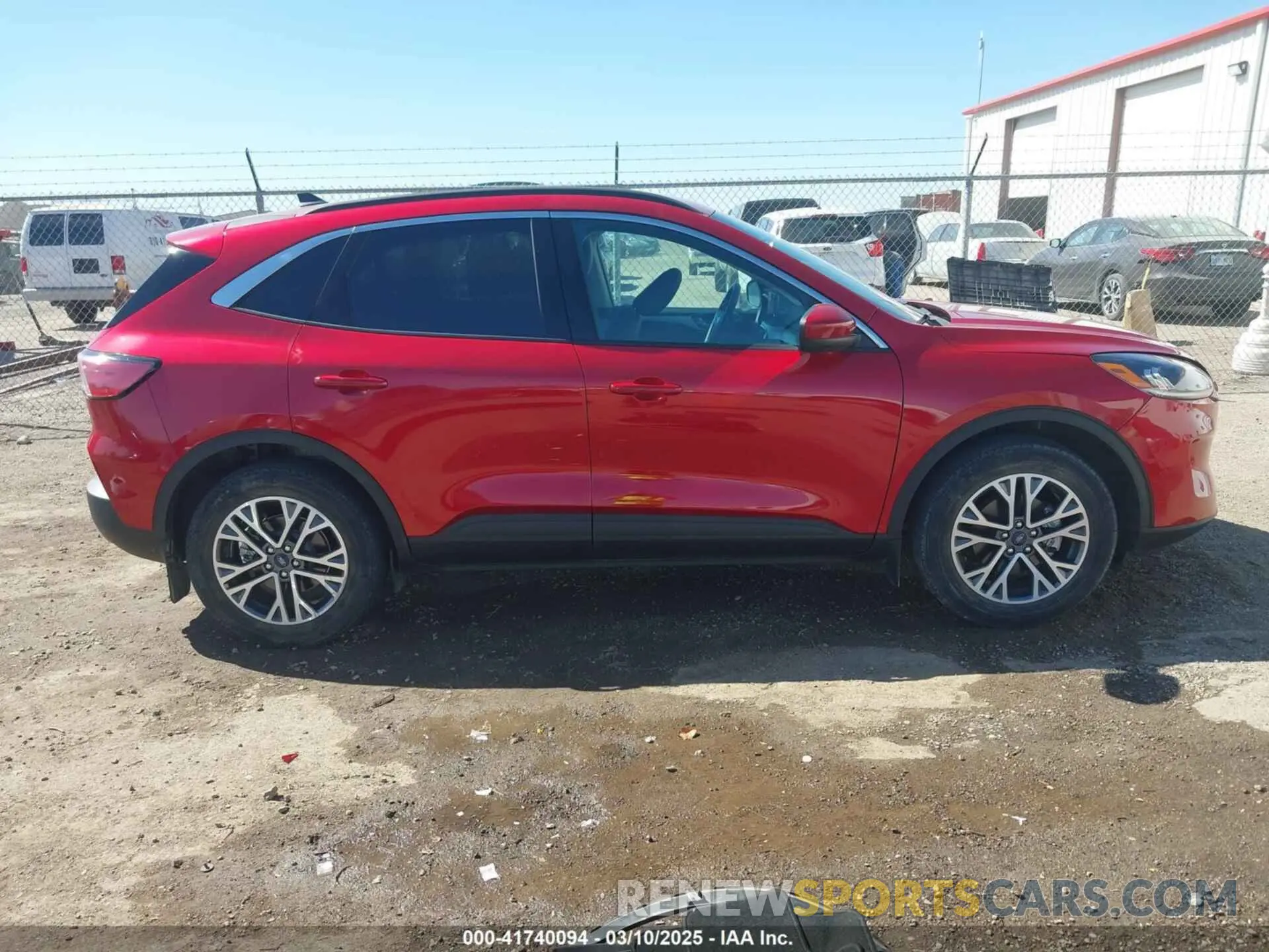 13 Photograph of a damaged car 1FMCU9H61LUC51147 FORD ESCAPE 2020