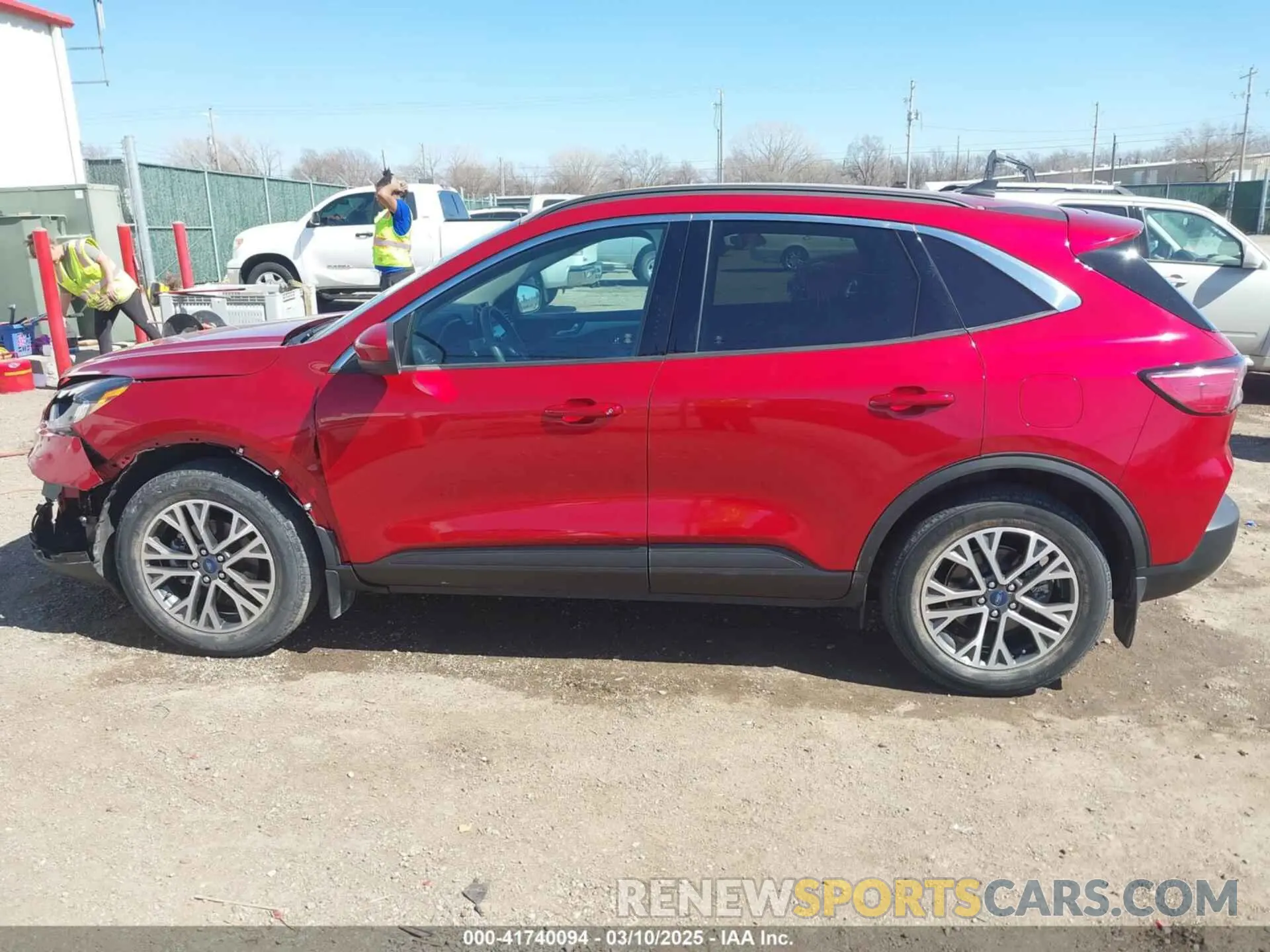 14 Photograph of a damaged car 1FMCU9H61LUC51147 FORD ESCAPE 2020
