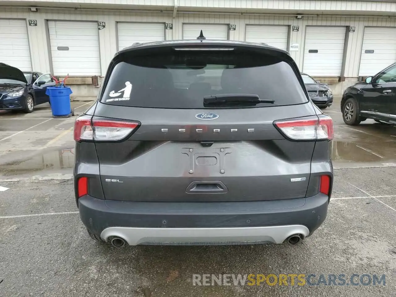 6 Photograph of a damaged car 1FMCU9H62LUA29961 FORD ESCAPE 2020