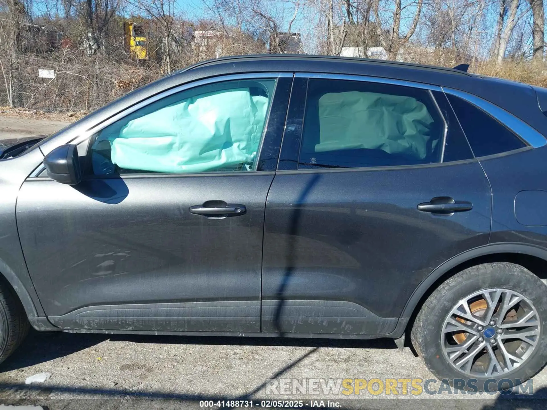 13 Photograph of a damaged car 1FMCU9H62LUA43374 FORD ESCAPE 2020