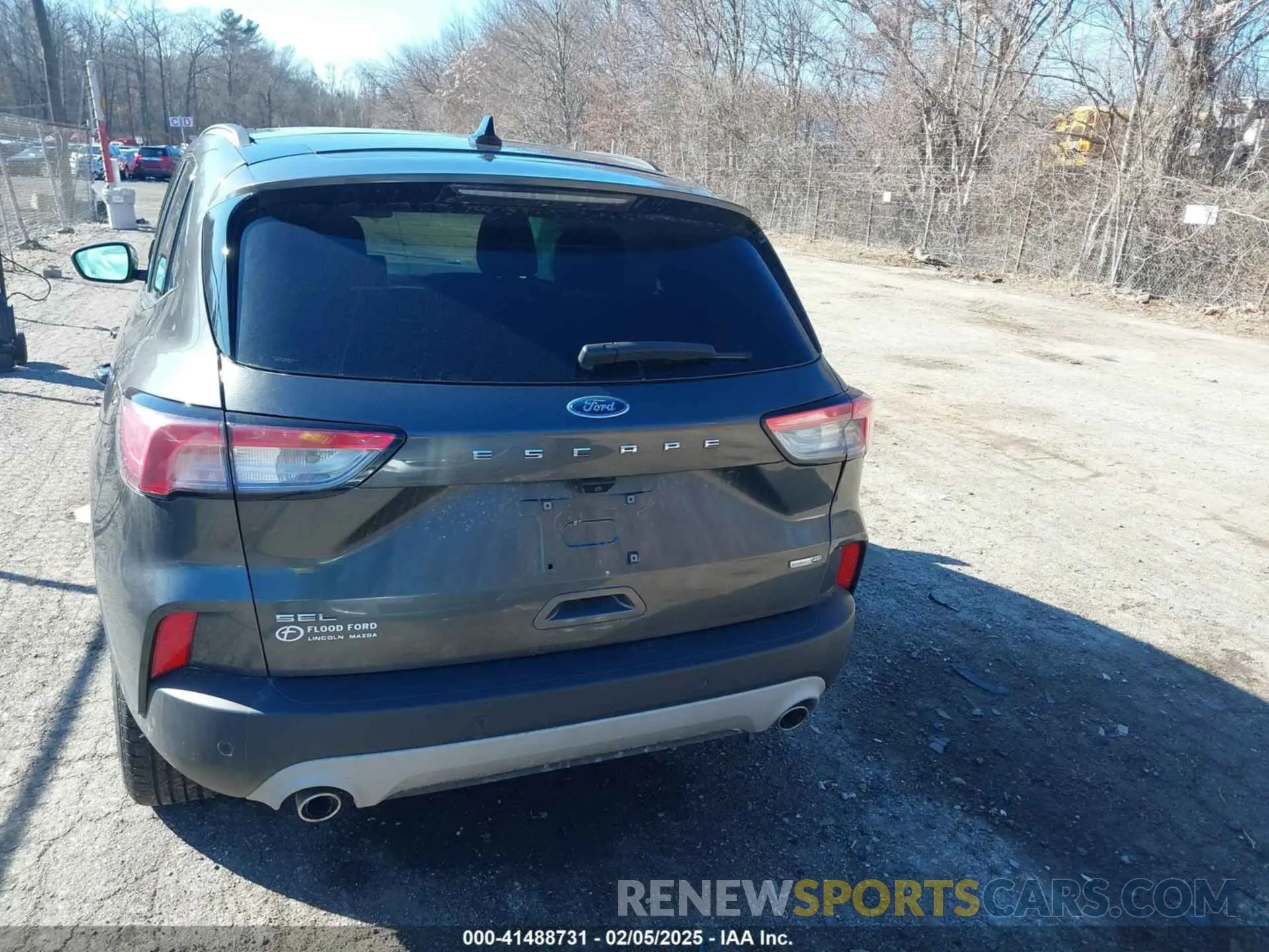 15 Photograph of a damaged car 1FMCU9H62LUA43374 FORD ESCAPE 2020