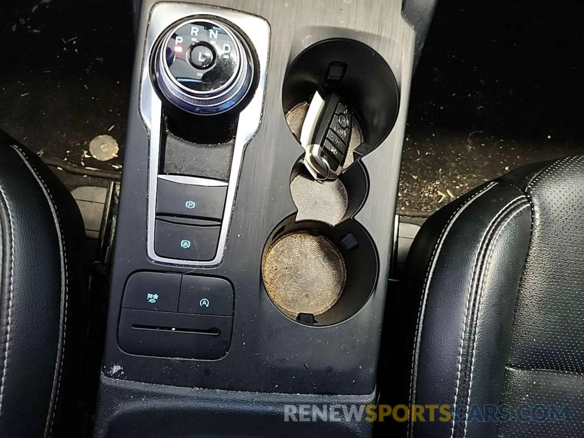 10 Photograph of a damaged car 1FMCU9H62LUB14895 FORD ESCAPE 2020