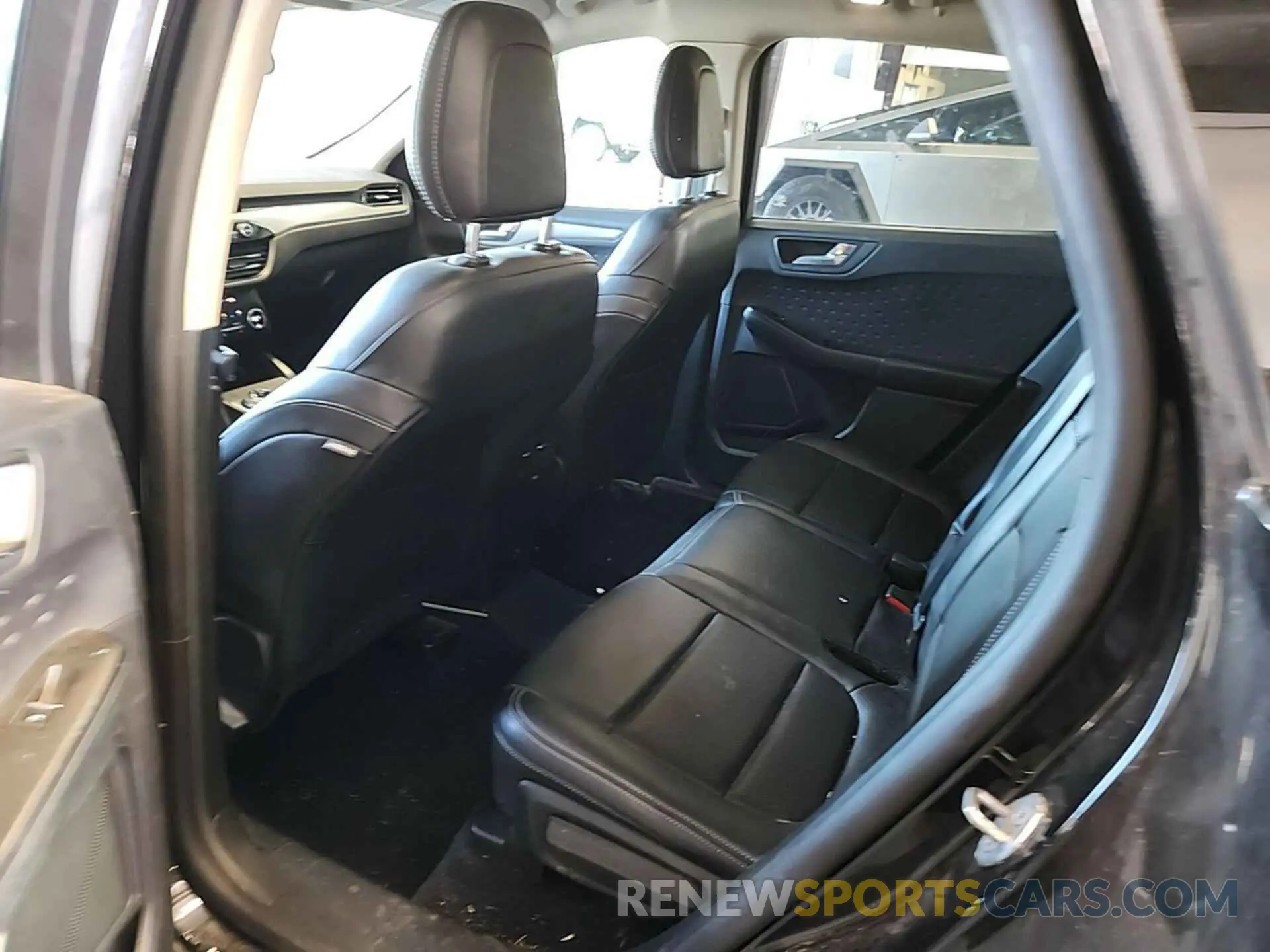 6 Photograph of a damaged car 1FMCU9H62LUB14895 FORD ESCAPE 2020