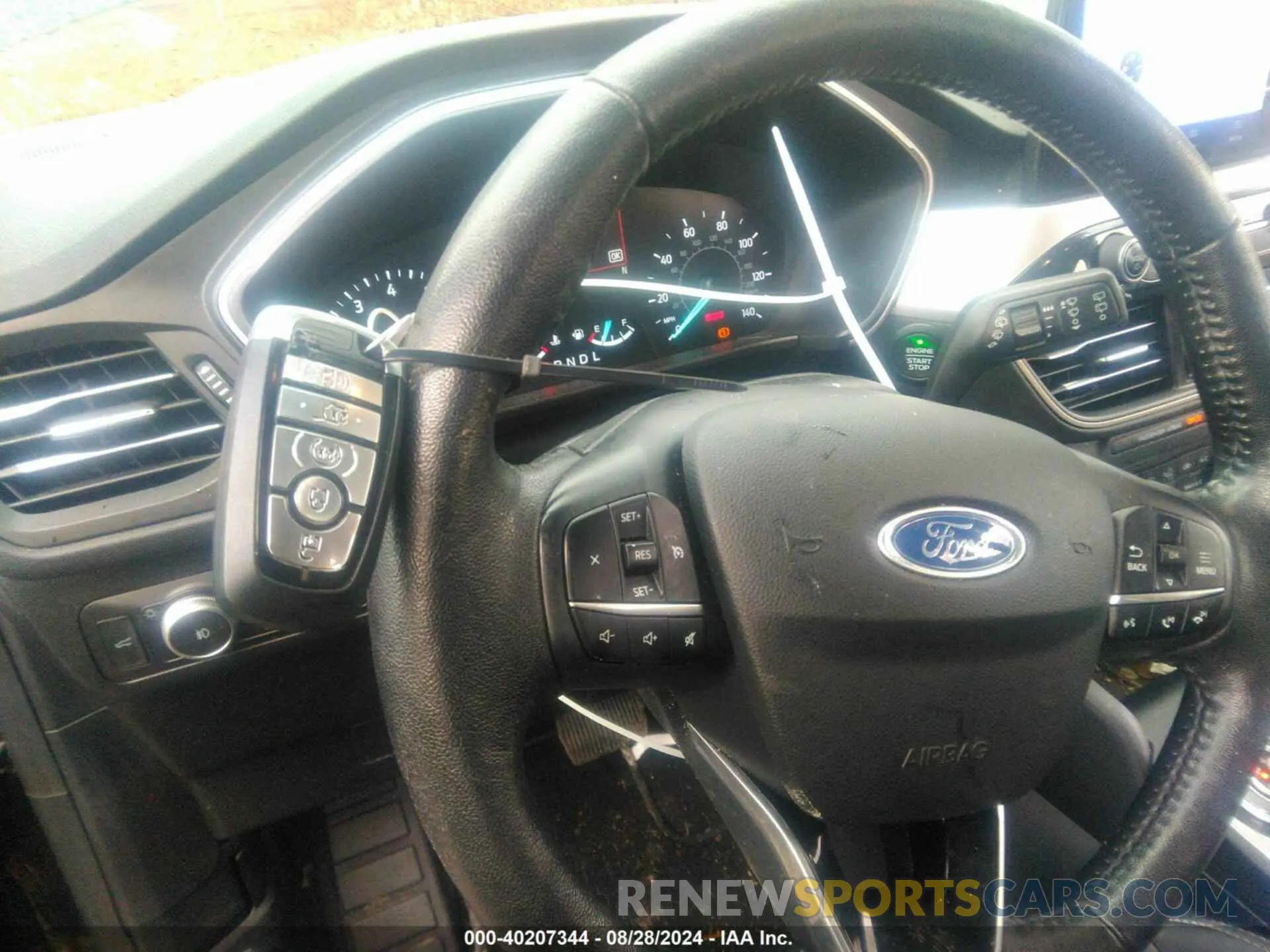 11 Photograph of a damaged car 1FMCU9H62LUB65099 FORD ESCAPE 2020