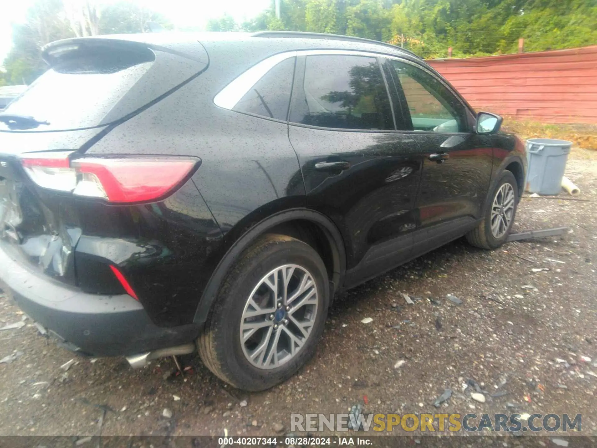 4 Photograph of a damaged car 1FMCU9H62LUB65099 FORD ESCAPE 2020