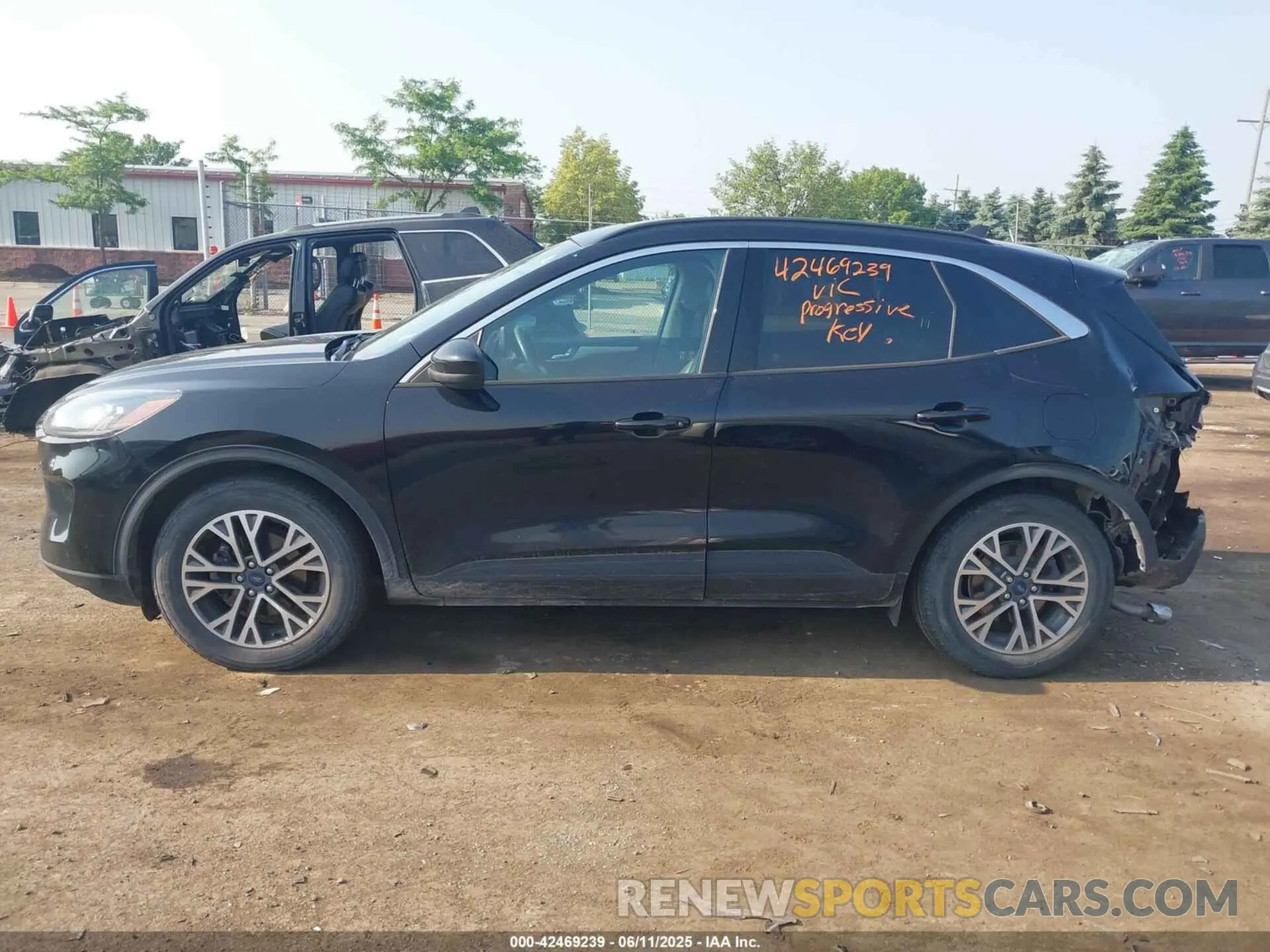 14 Photograph of a damaged car 1FMCU9H63LUA96861 FORD ESCAPE 2020