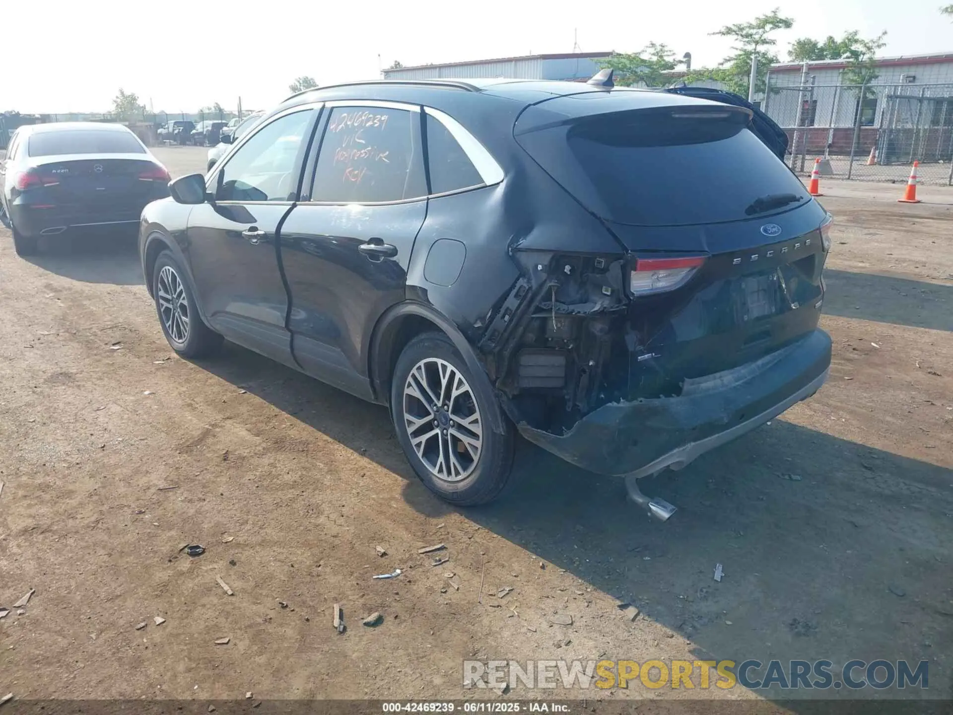 3 Photograph of a damaged car 1FMCU9H63LUA96861 FORD ESCAPE 2020