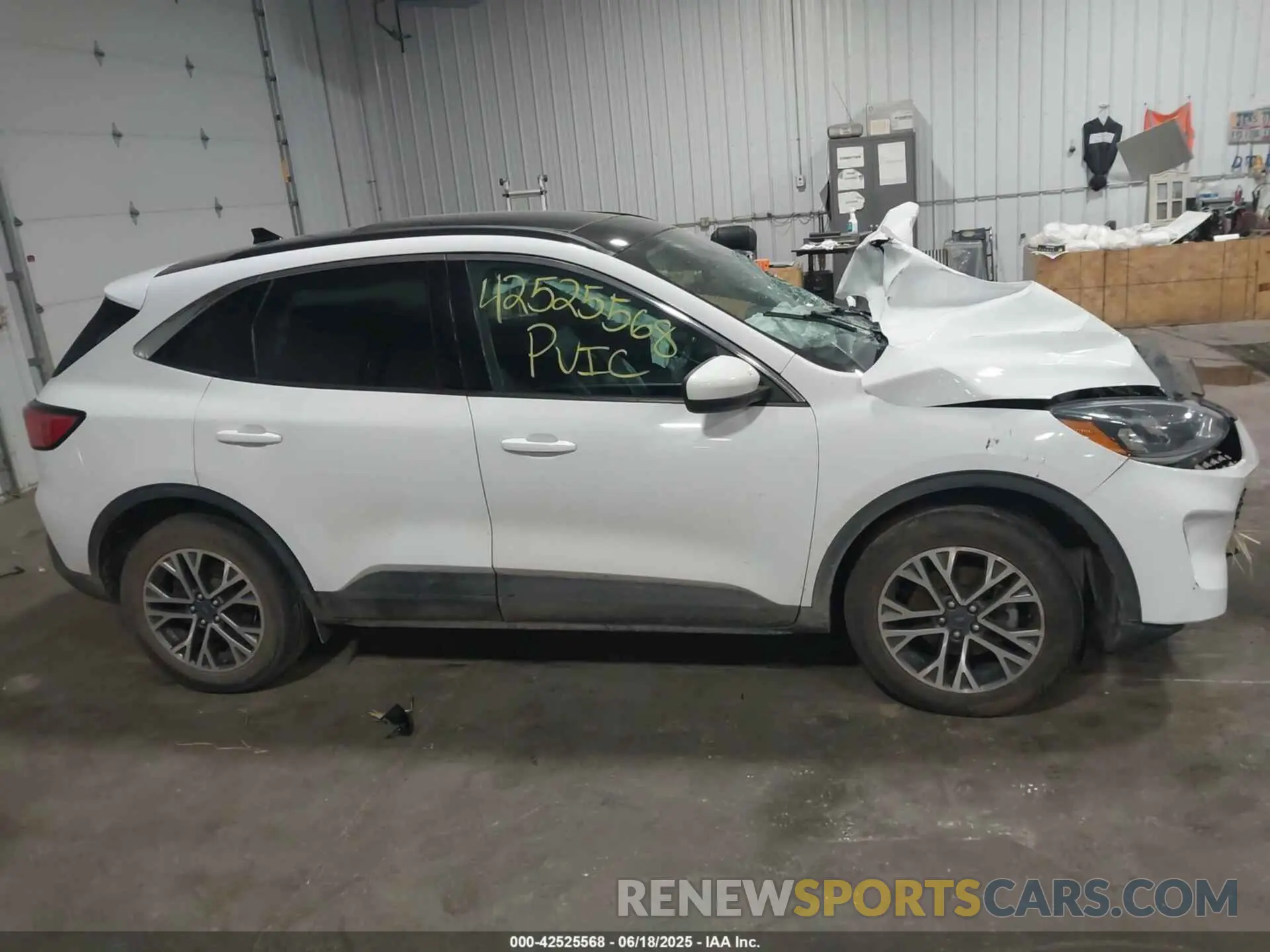 13 Photograph of a damaged car 1FMCU9H64LUA52688 FORD ESCAPE 2020
