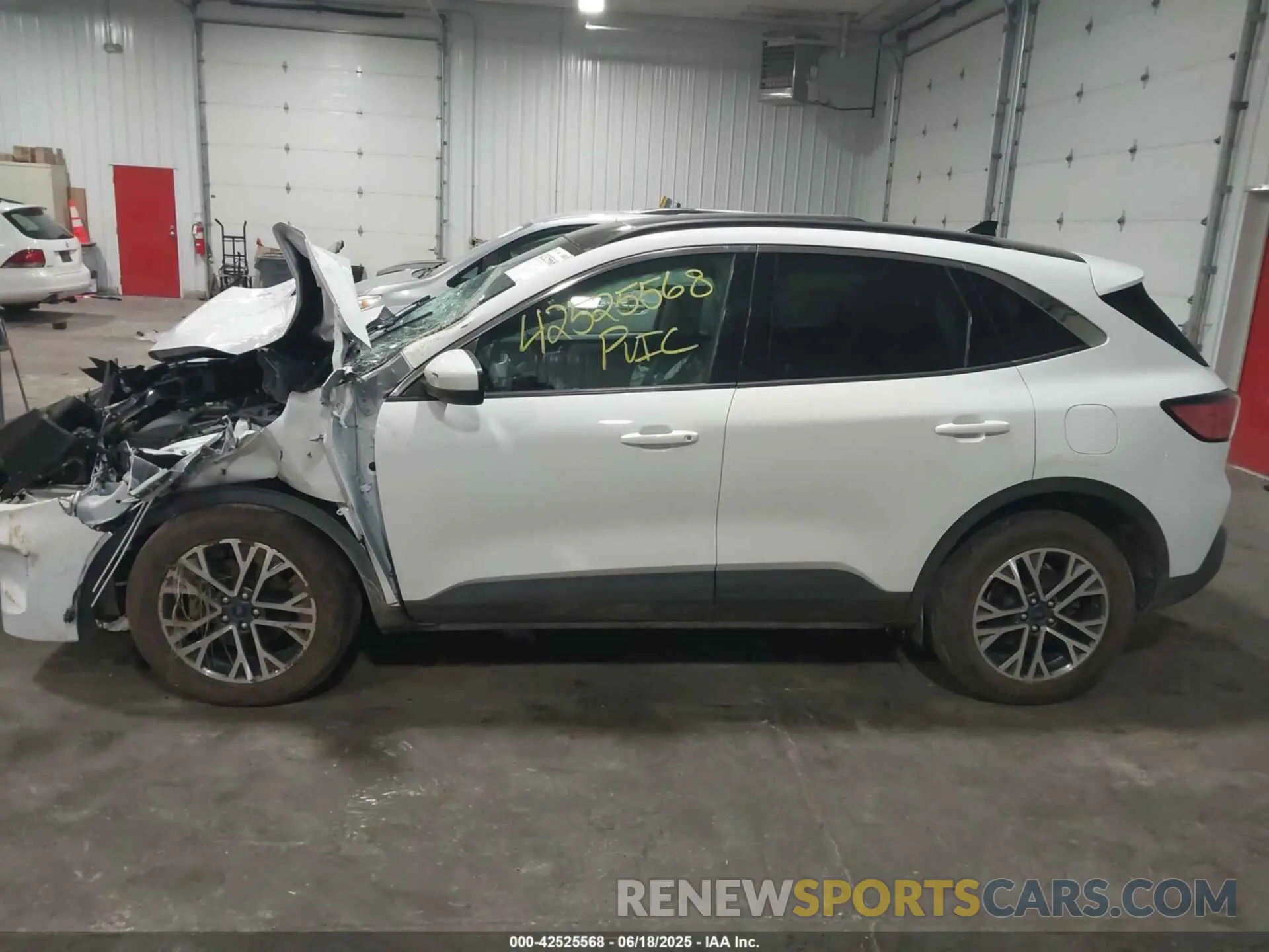14 Photograph of a damaged car 1FMCU9H64LUA52688 FORD ESCAPE 2020