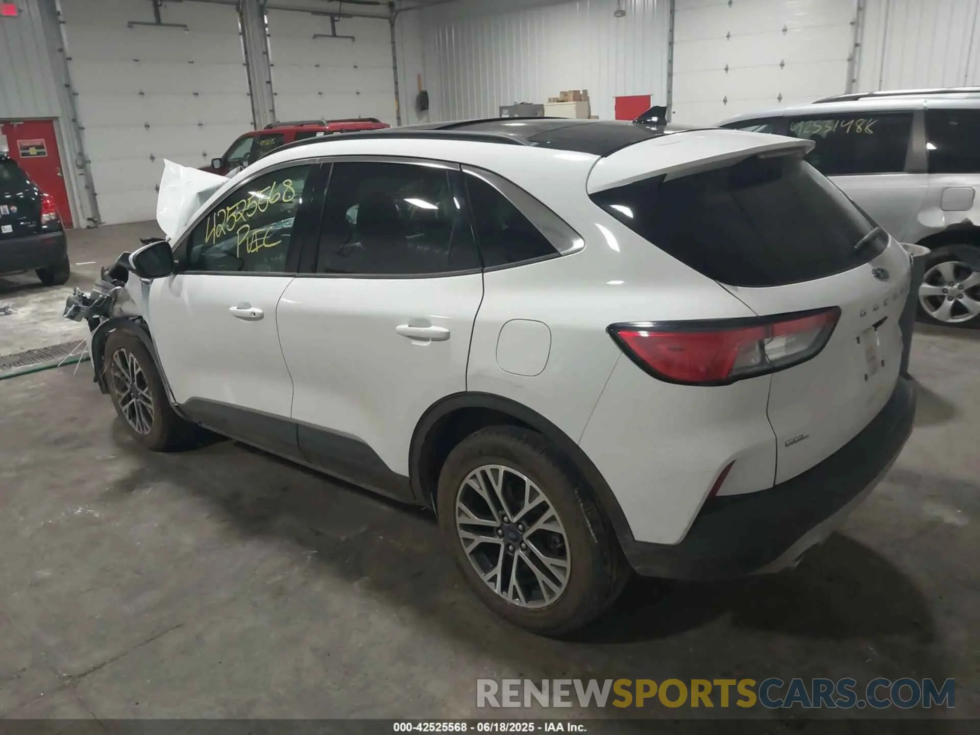 3 Photograph of a damaged car 1FMCU9H64LUA52688 FORD ESCAPE 2020