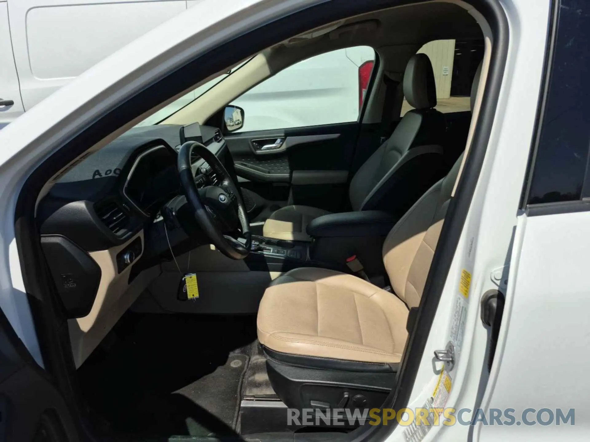 14 Photograph of a damaged car 1FMCU9H64LUA82466 FORD ESCAPE 2020