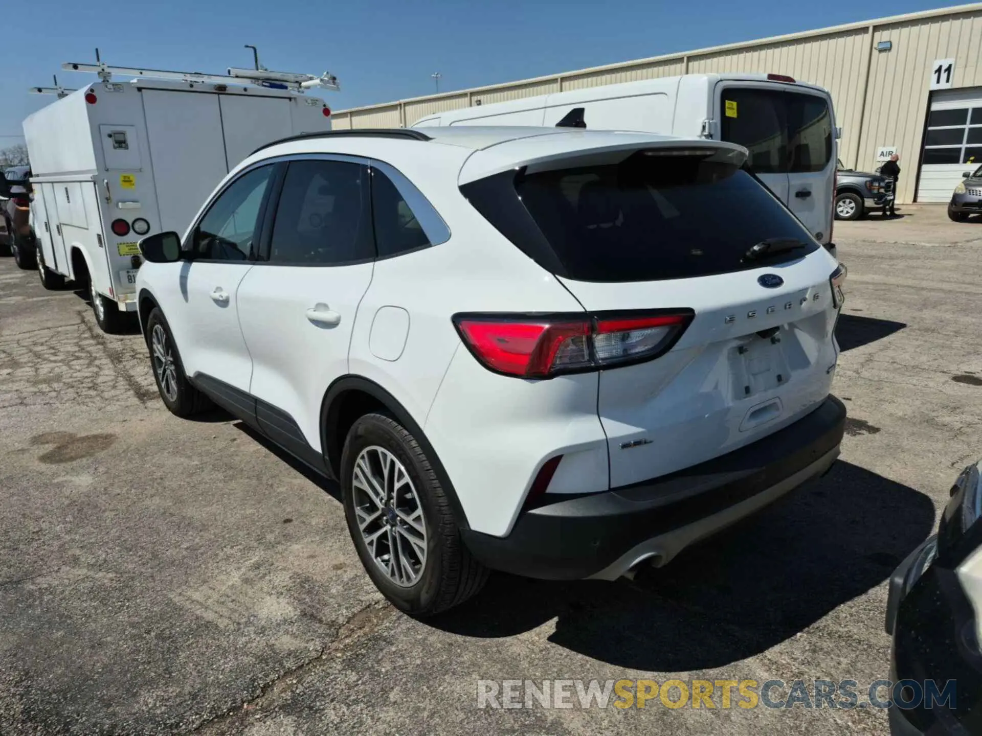 5 Photograph of a damaged car 1FMCU9H64LUA82466 FORD ESCAPE 2020