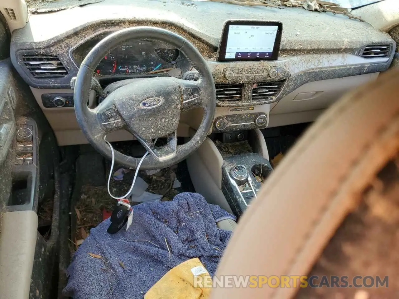 8 Photograph of a damaged car 1FMCU9H64LUB09651 FORD ESCAPE 2020