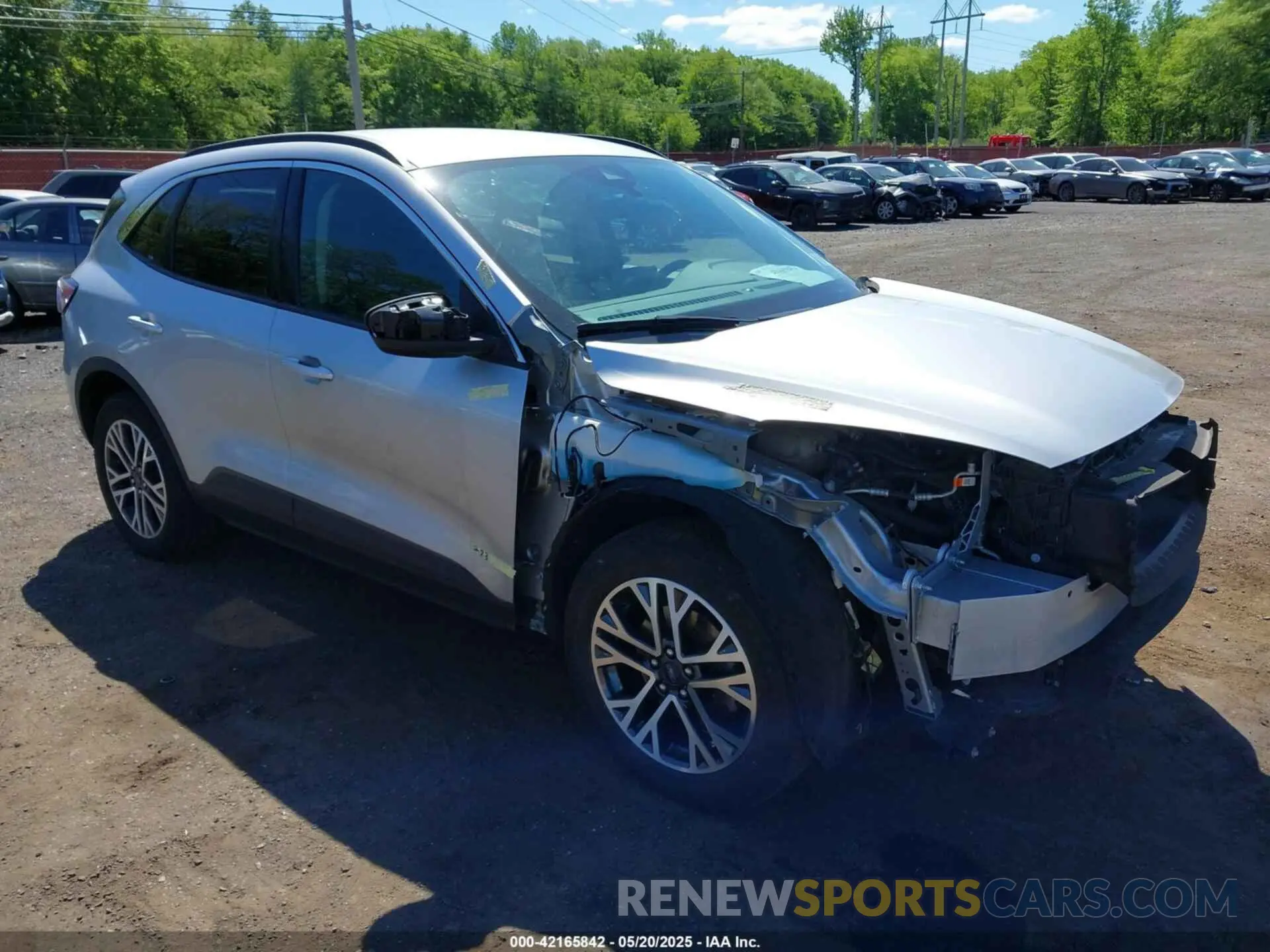 18 Photograph of a damaged car 1FMCU9H64LUB18219 FORD ESCAPE 2020