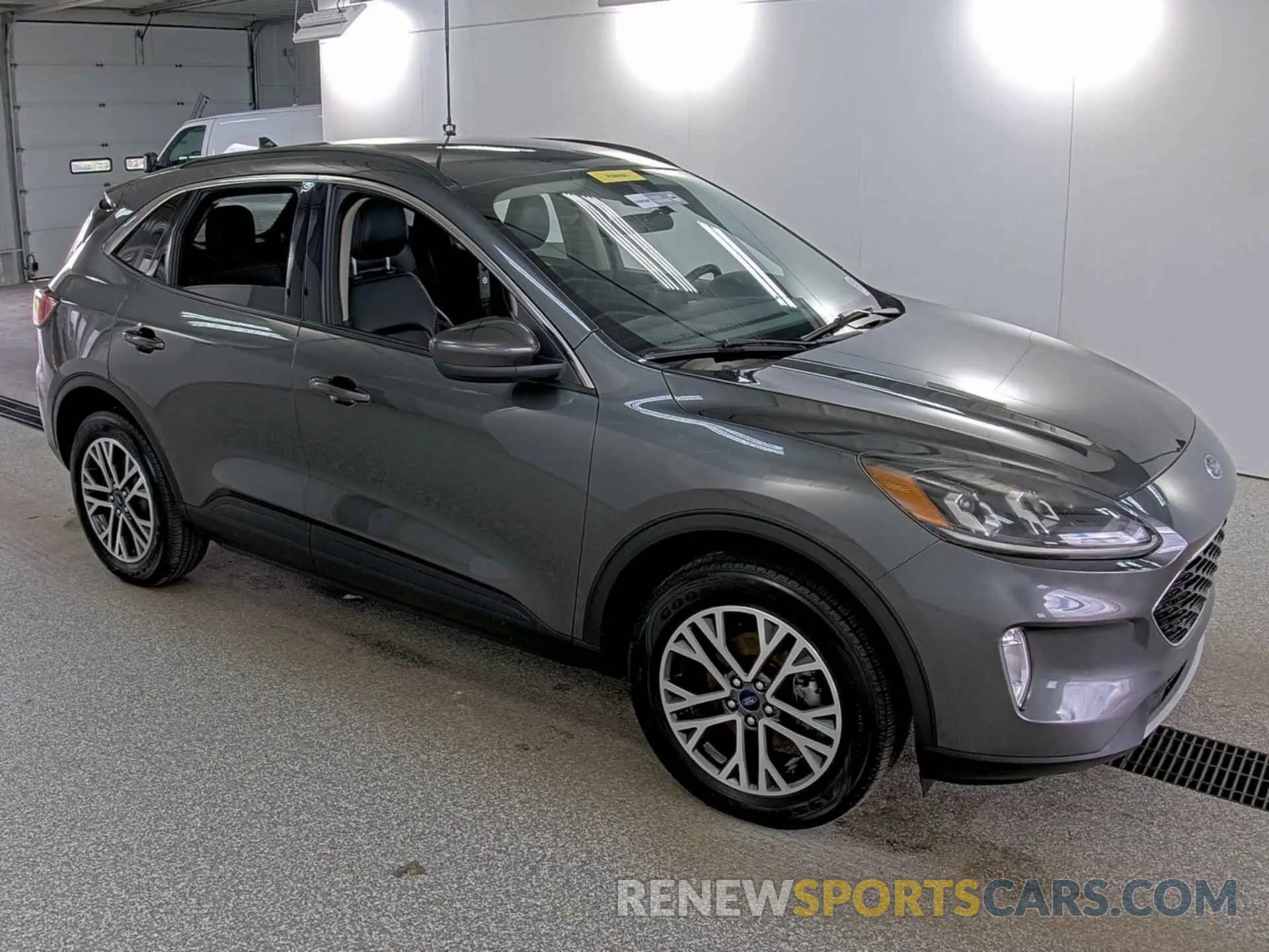 12 Photograph of a damaged car 1FMCU9H65LUB11747 FORD ESCAPE 2020