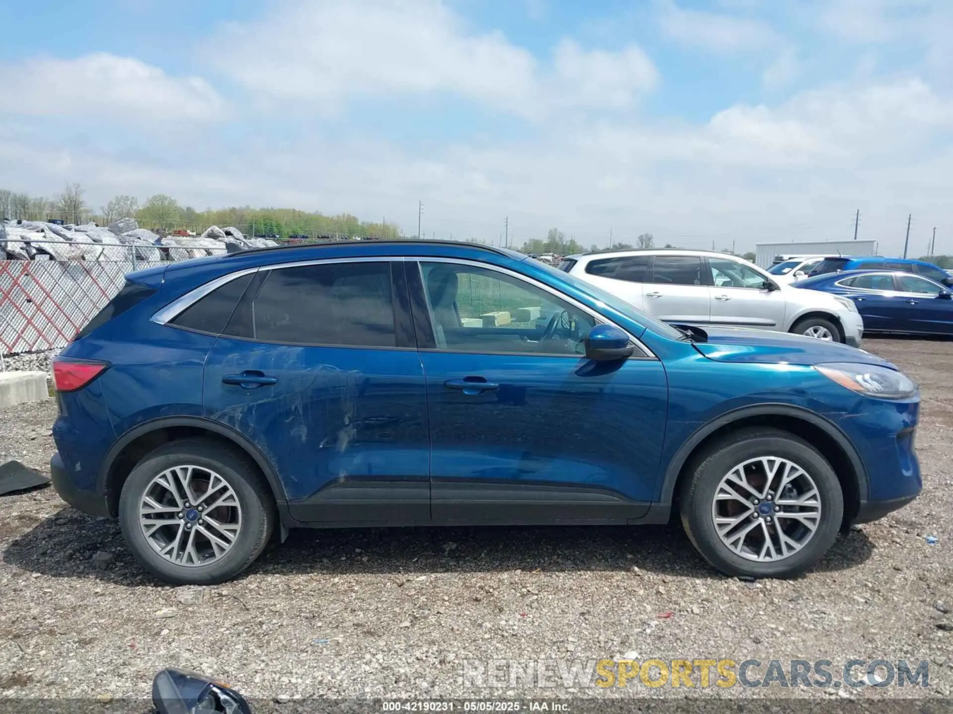 14 Photograph of a damaged car 1FMCU9H65LUC10312 FORD ESCAPE 2020