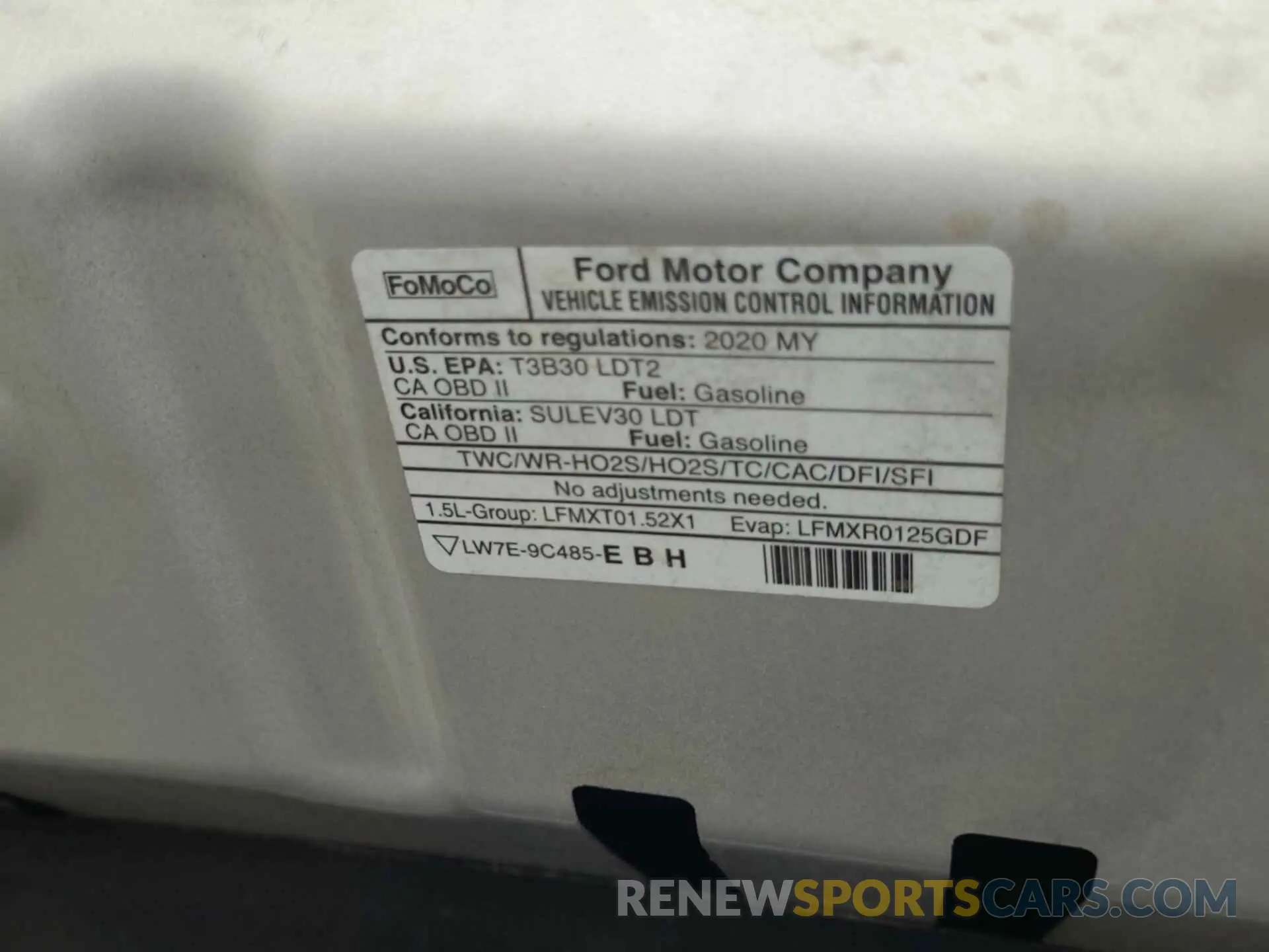 18 Photograph of a damaged car 1FMCU9H66LUB13670 FORD ESCAPE 2020