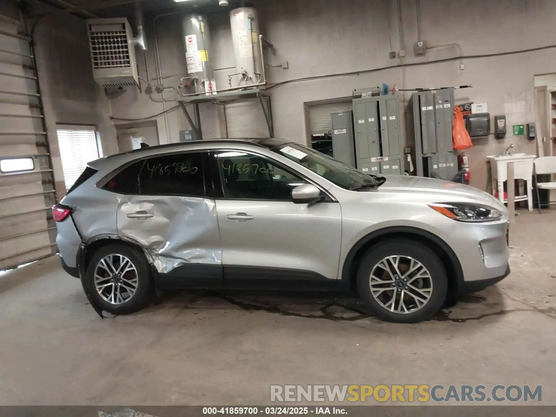 13 Photograph of a damaged car 1FMCU9H66LUC43111 FORD ESCAPE 2020