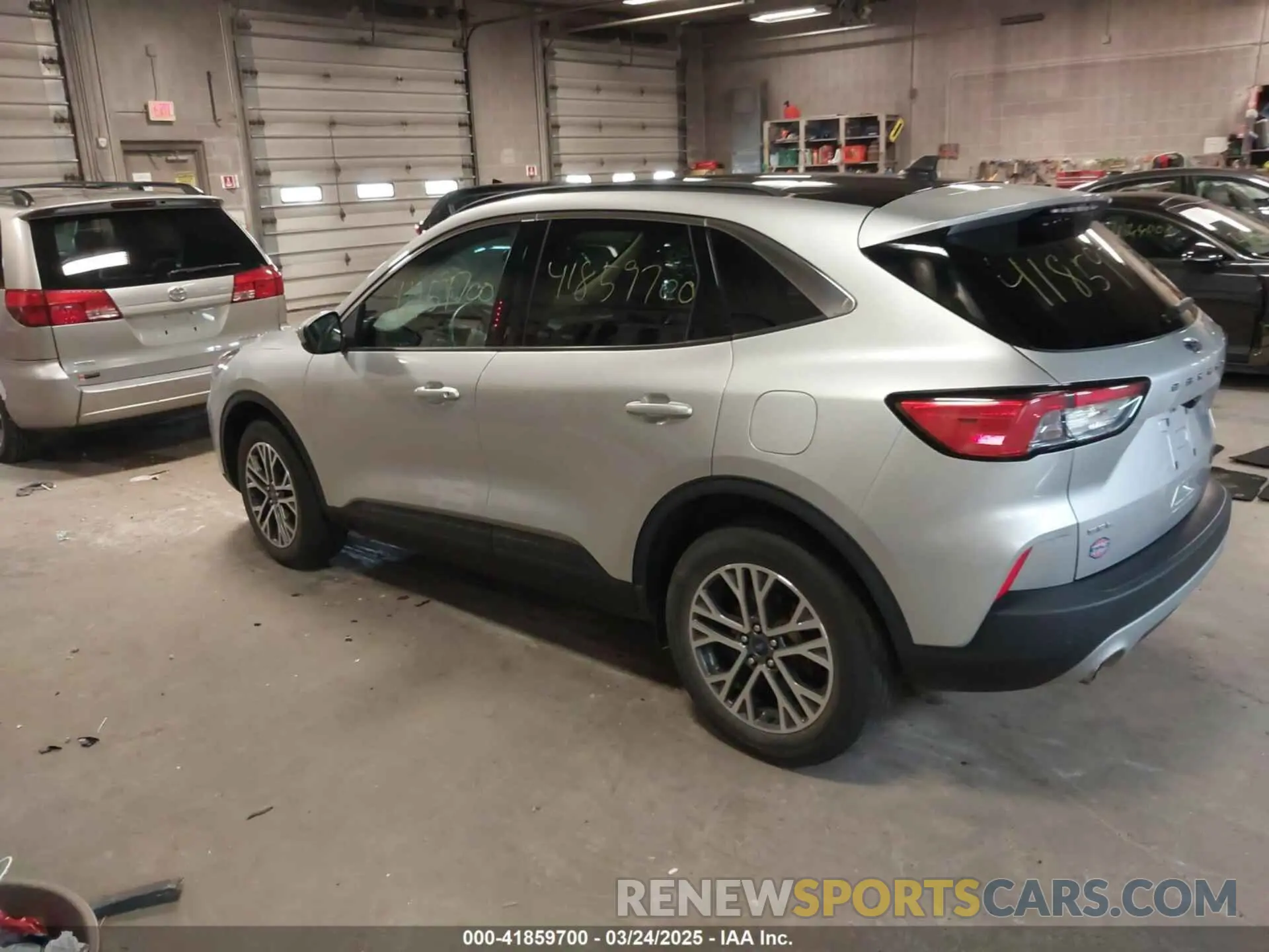 14 Photograph of a damaged car 1FMCU9H66LUC43111 FORD ESCAPE 2020
