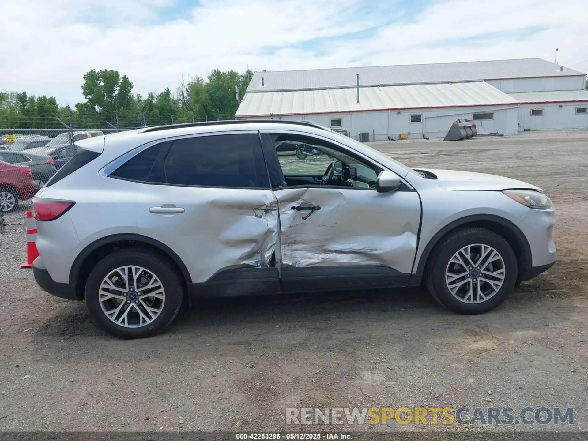 13 Photograph of a damaged car 1FMCU9H67LUA17191 FORD ESCAPE 2020