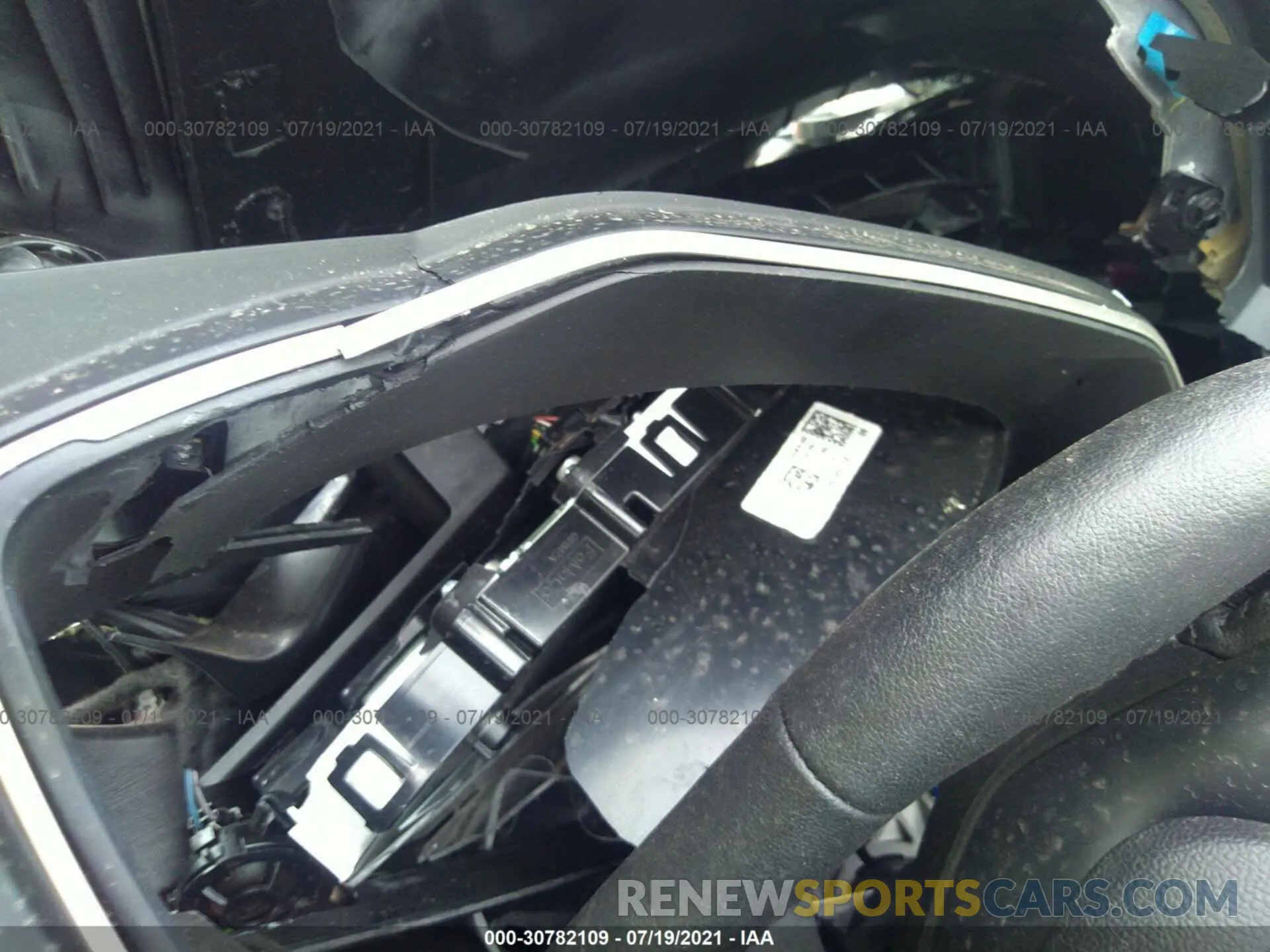 7 Photograph of a damaged car 1FMCU9H67LUB09305 FORD ESCAPE 2020
