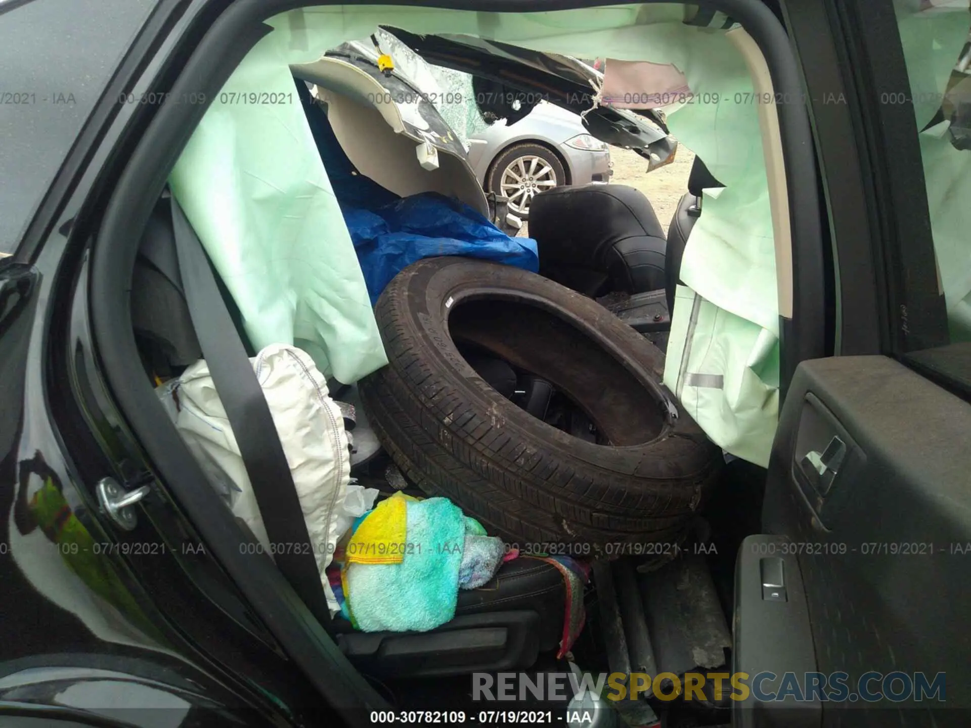 8 Photograph of a damaged car 1FMCU9H67LUB09305 FORD ESCAPE 2020