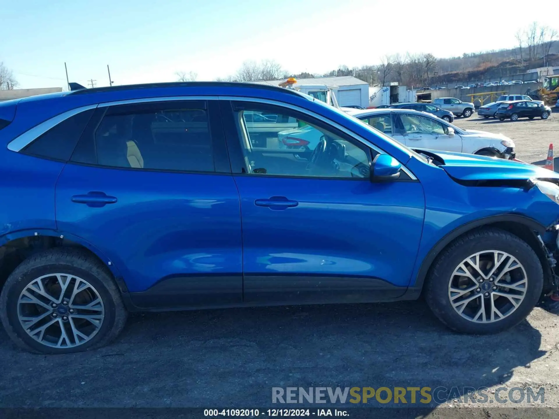 13 Photograph of a damaged car 1FMCU9H67LUB16979 FORD ESCAPE 2020