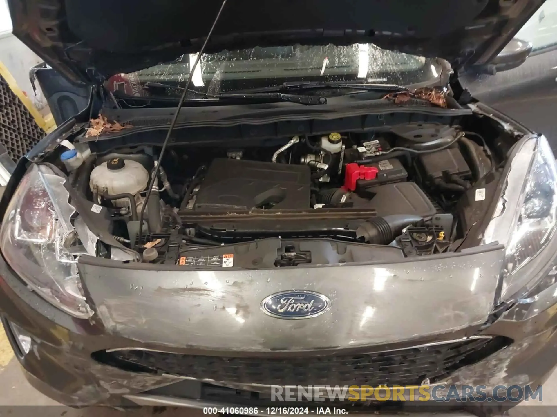 10 Photograph of a damaged car 1FMCU9H67LUB26962 FORD ESCAPE 2020