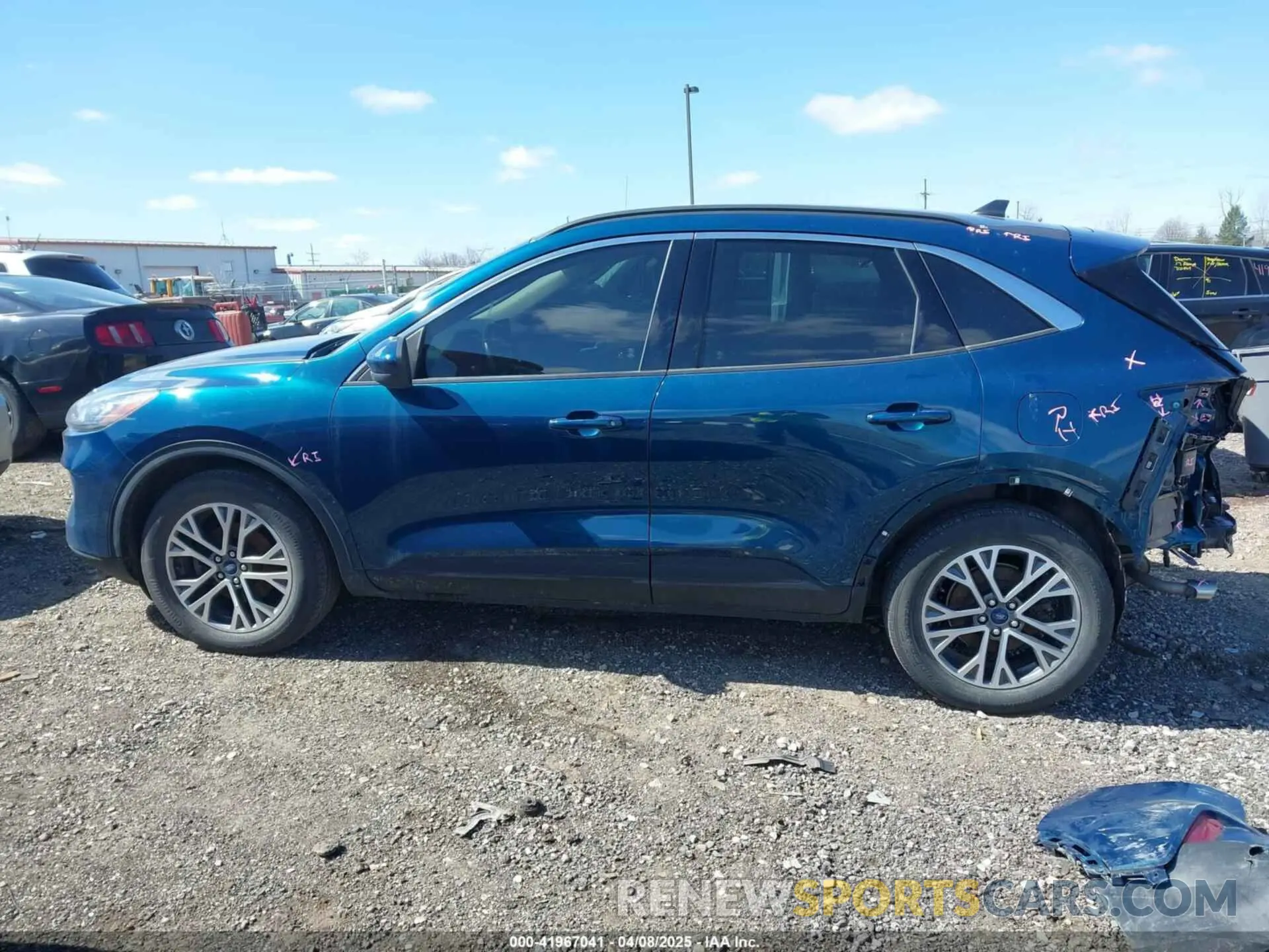 15 Photograph of a damaged car 1FMCU9H67LUC54005 FORD ESCAPE 2020