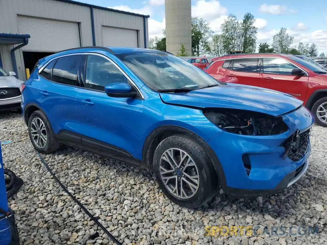 4 Photograph of a damaged car 1FMCU9H68LUB27229 FORD ESCAPE 2020