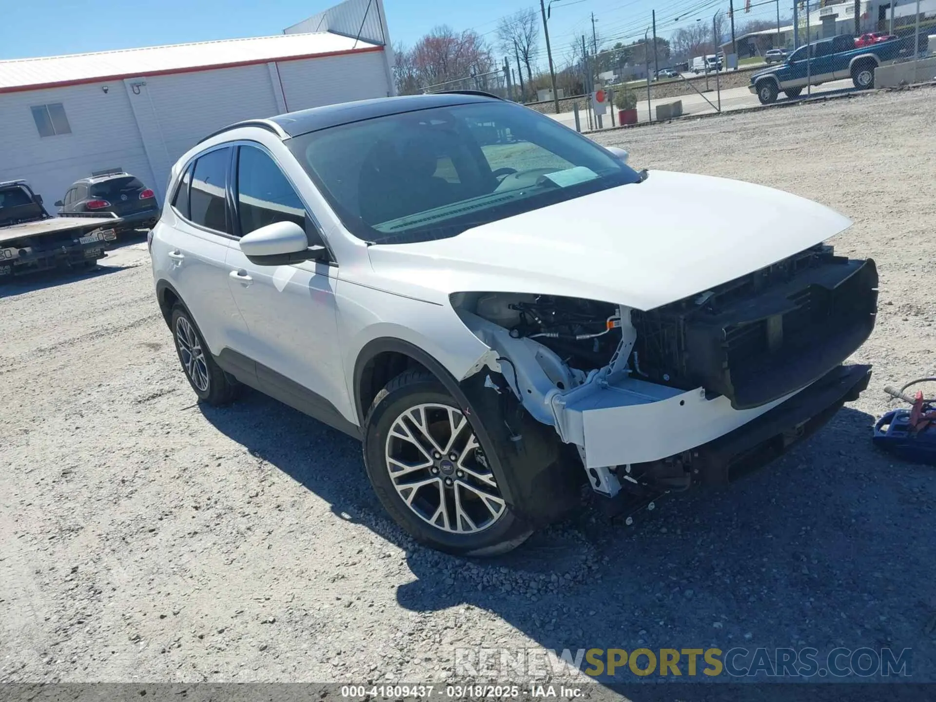 1 Photograph of a damaged car 1FMCU9H68LUB56813 FORD ESCAPE 2020