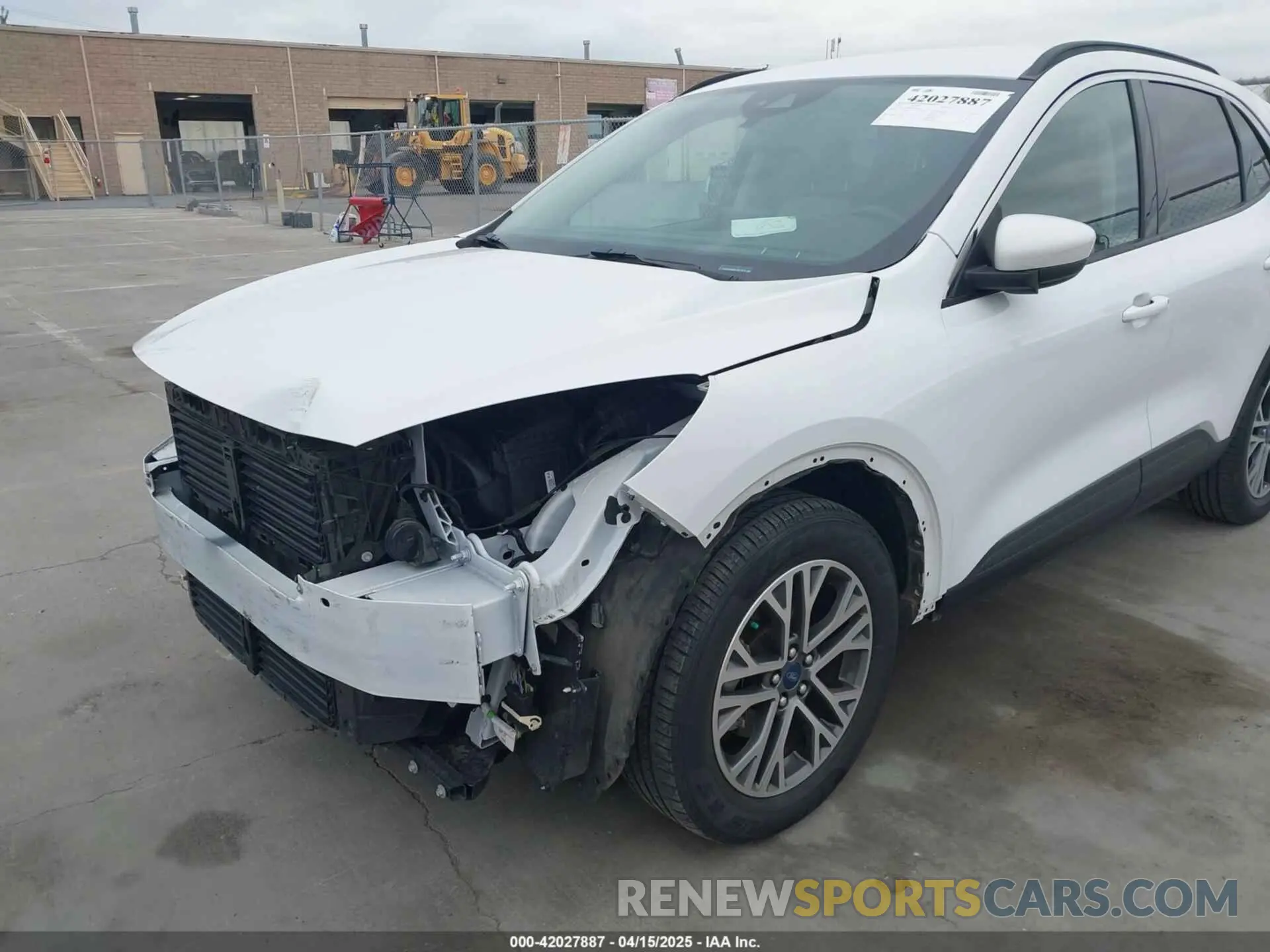 18 Photograph of a damaged car 1FMCU9H69LUB11816 FORD ESCAPE 2020