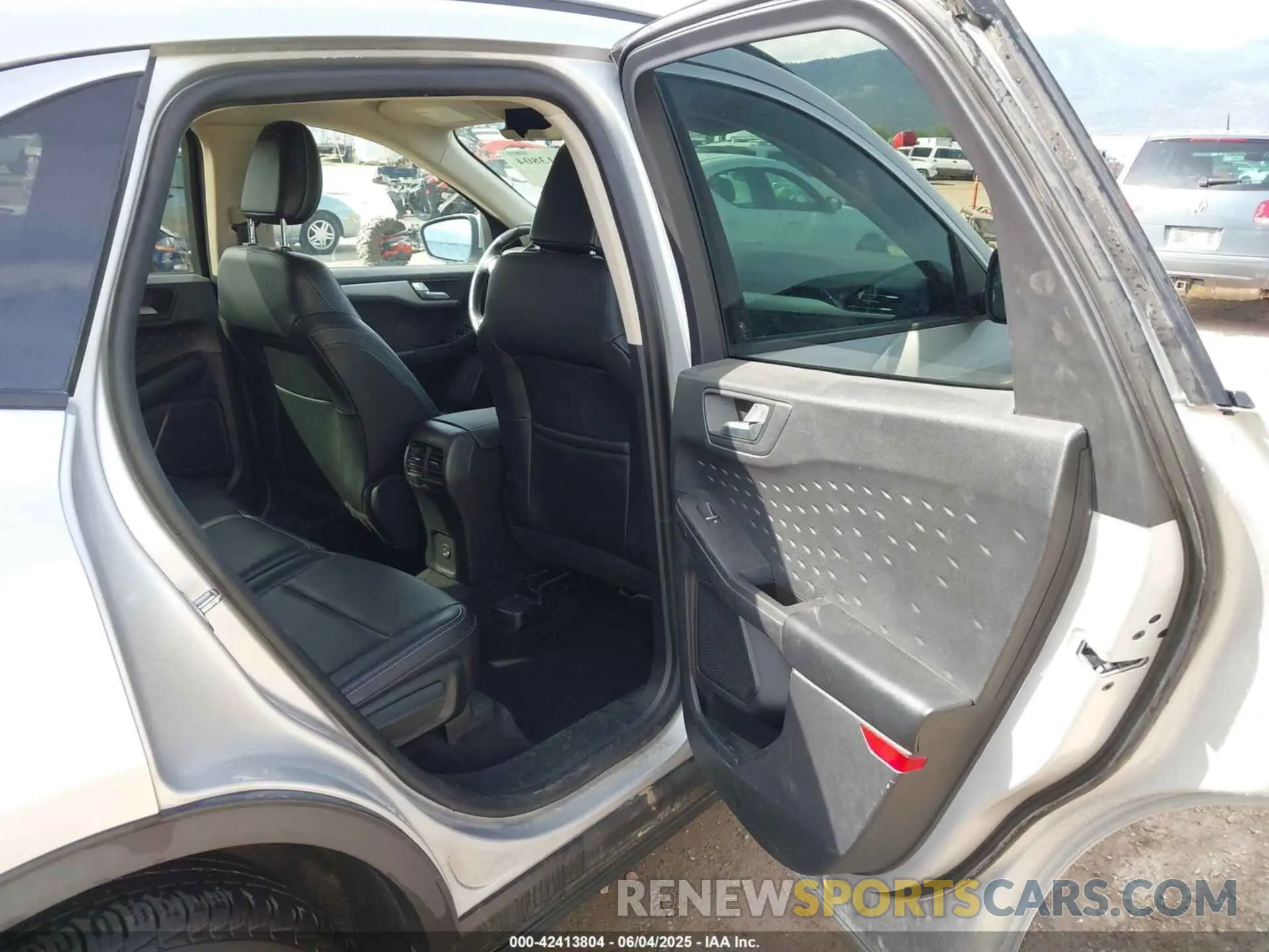 8 Photograph of a damaged car 1FMCU9H69LUB14537 FORD ESCAPE 2020