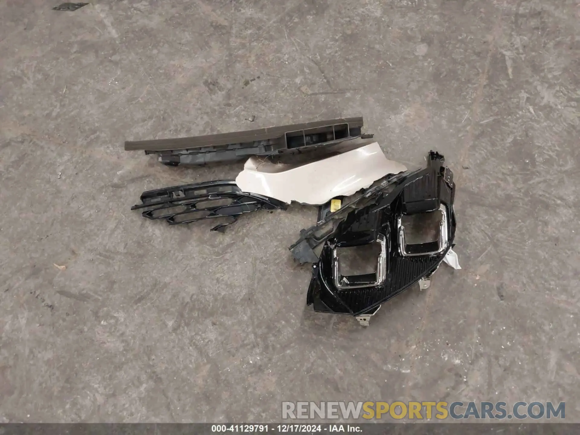 12 Photograph of a damaged car 1FMCU9H69LUC16372 FORD ESCAPE 2020