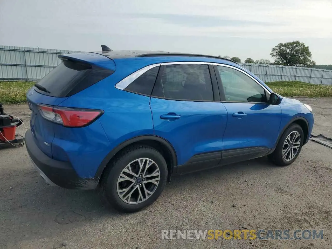 3 Photograph of a damaged car 1FMCU9H6XLUA38519 FORD ESCAPE 2020
