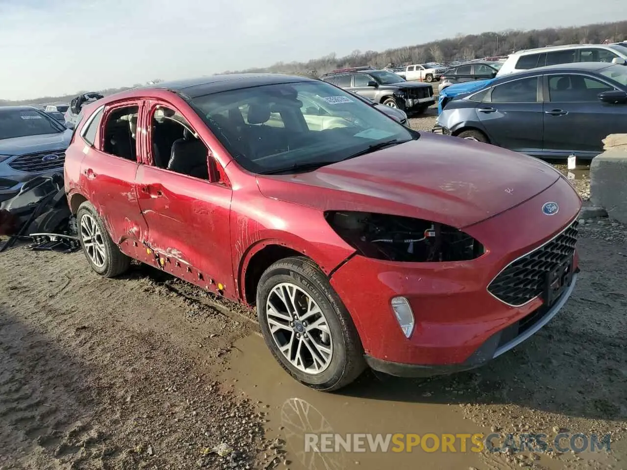 4 Photograph of a damaged car 1FMCU9H6XLUB67828 FORD ESCAPE 2020
