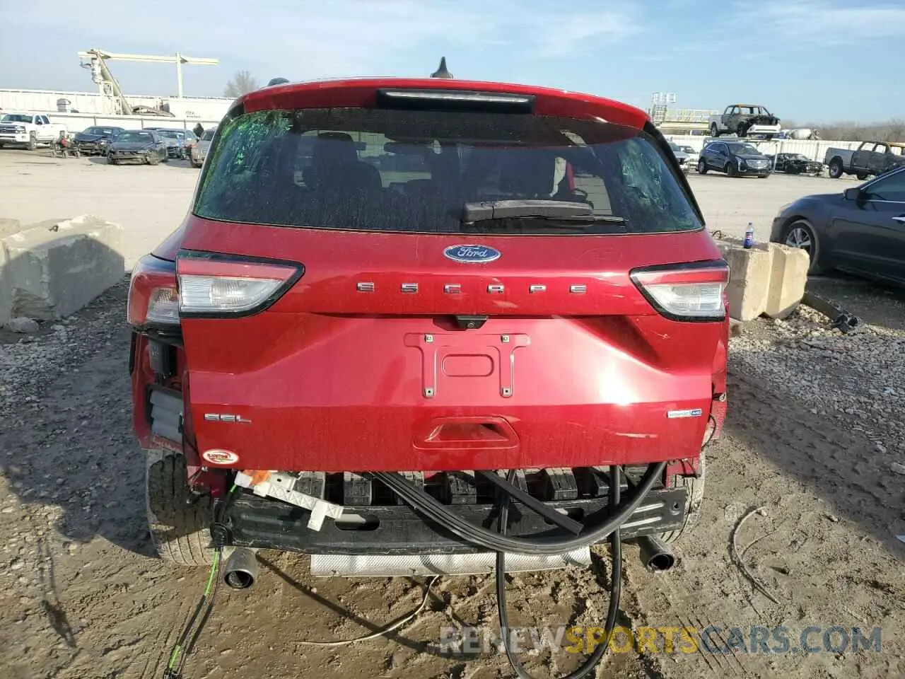 6 Photograph of a damaged car 1FMCU9H6XLUB67828 FORD ESCAPE 2020