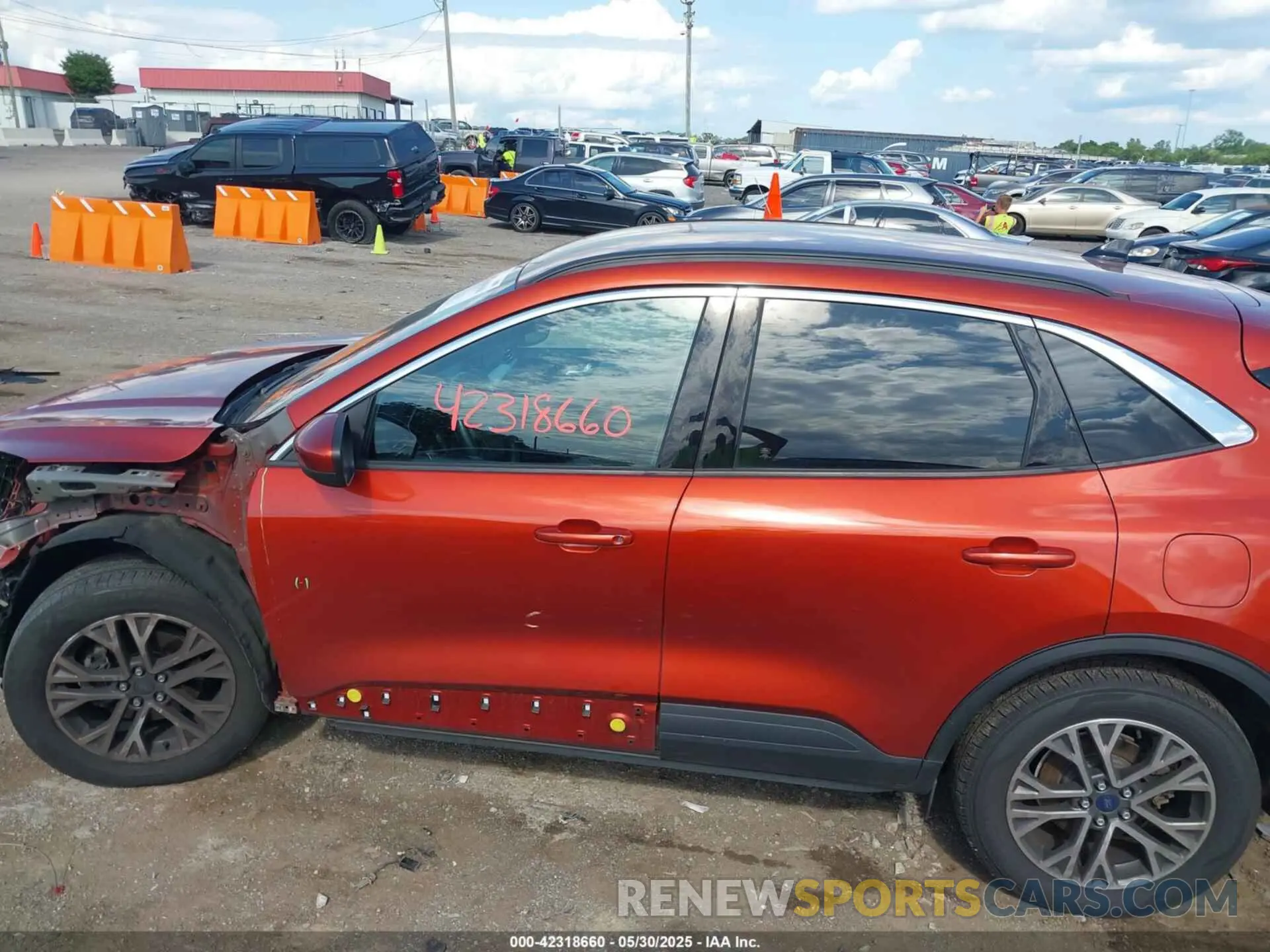 15 Photograph of a damaged car 1FMCU9H91LUA19707 FORD ESCAPE 2020