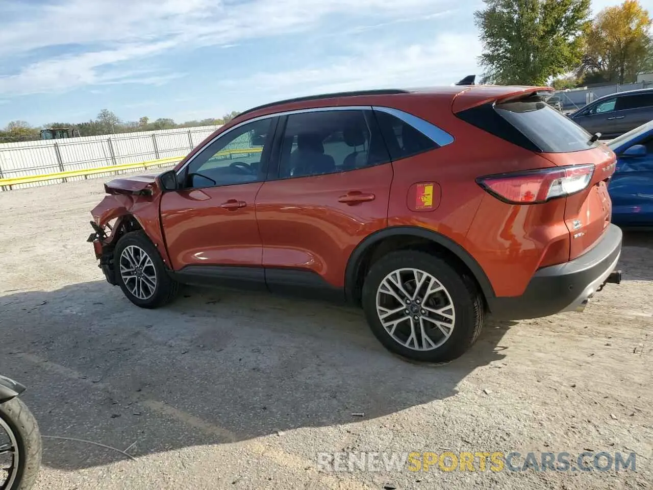 2 Photograph of a damaged car 1FMCU9H91LUB01033 FORD ESCAPE 2020
