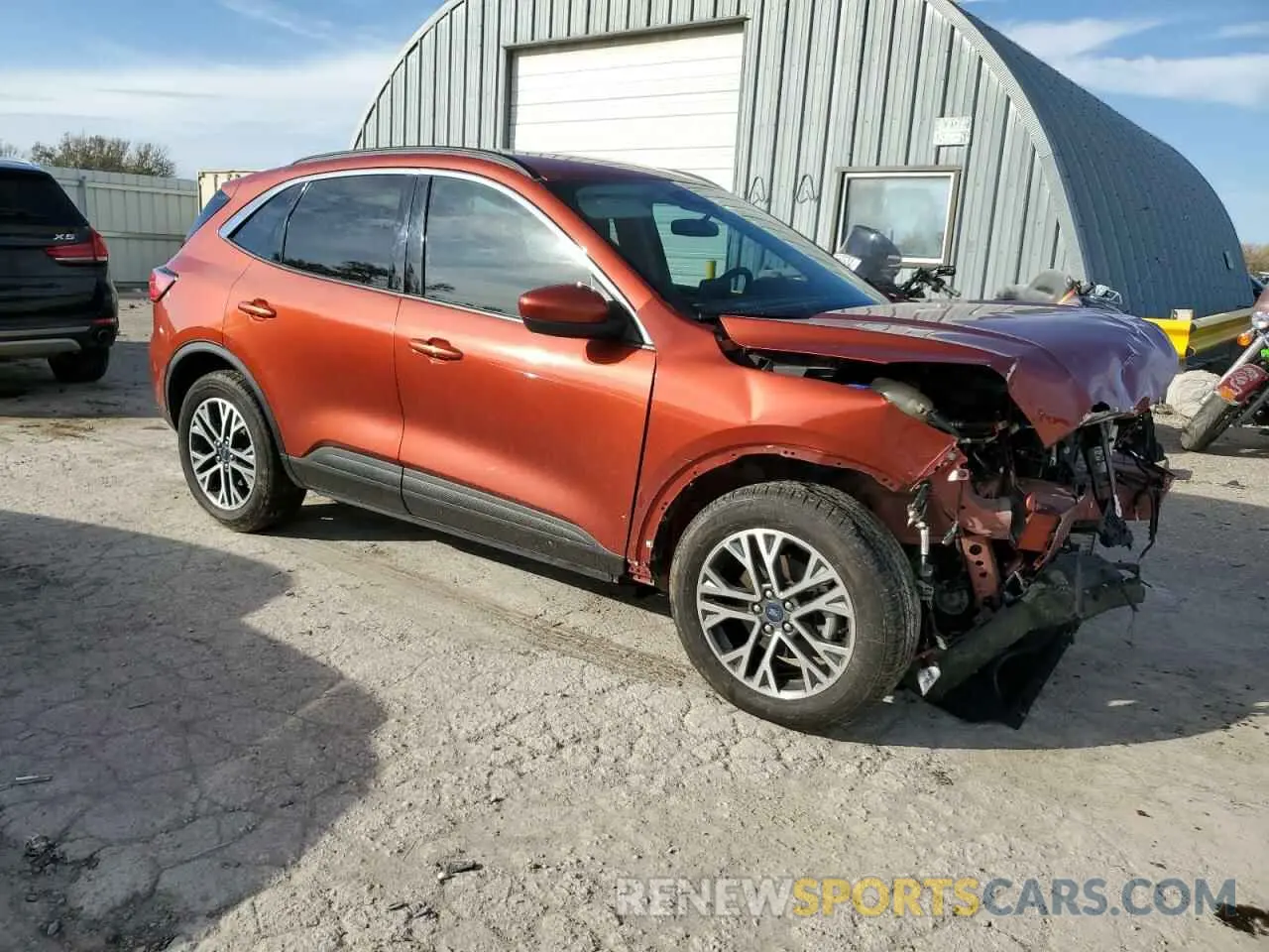 4 Photograph of a damaged car 1FMCU9H91LUB01033 FORD ESCAPE 2020