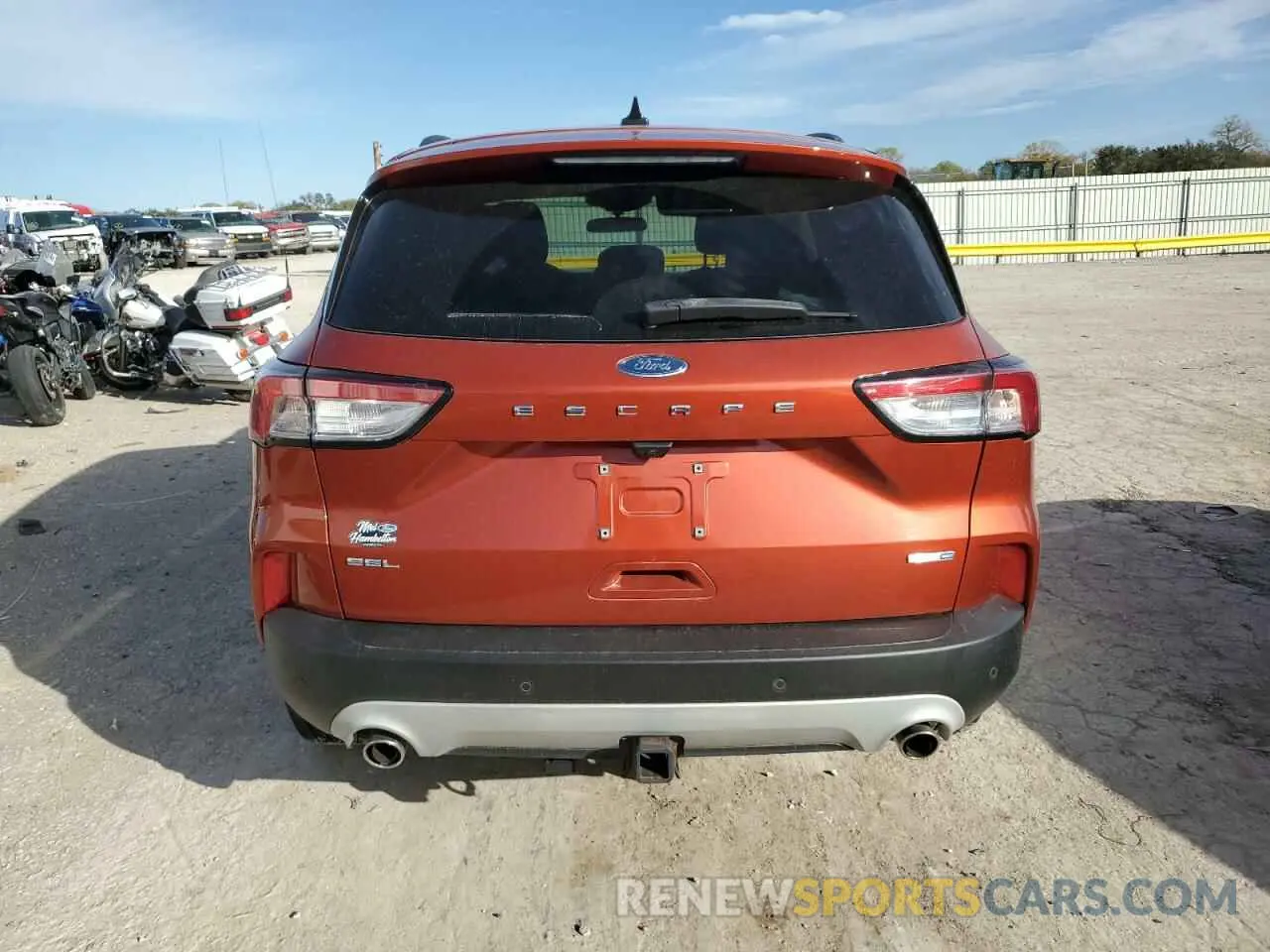 6 Photograph of a damaged car 1FMCU9H91LUB01033 FORD ESCAPE 2020
