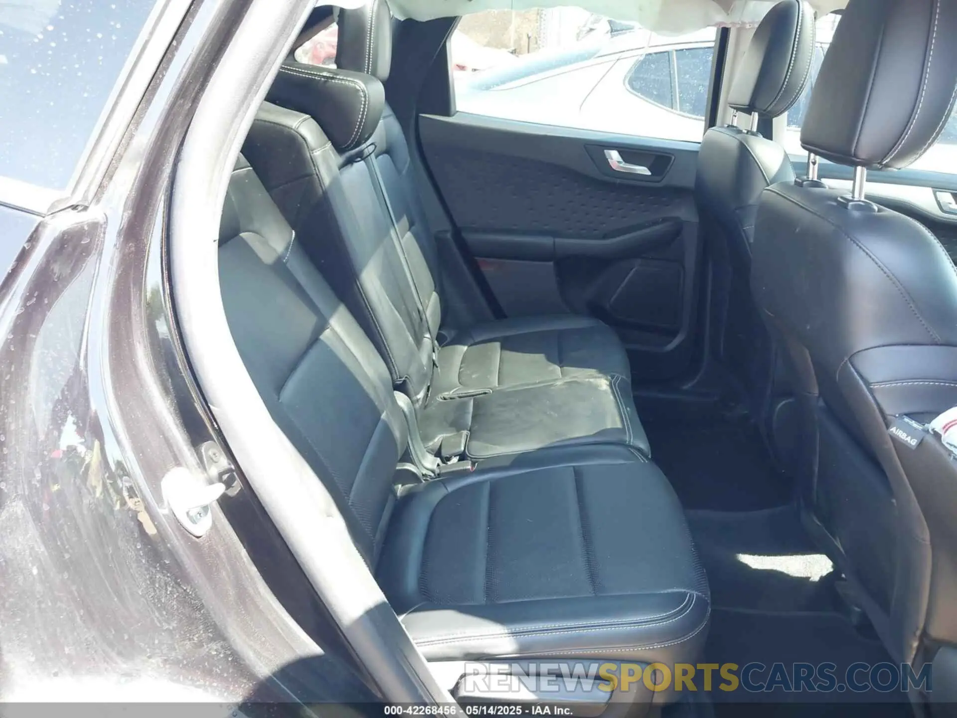 8 Photograph of a damaged car 1FMCU9H91LUB86584 FORD ESCAPE 2020