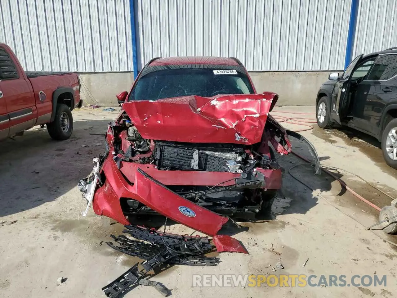 5 Photograph of a damaged car 1FMCU9H92LUB91860 FORD ESCAPE 2020